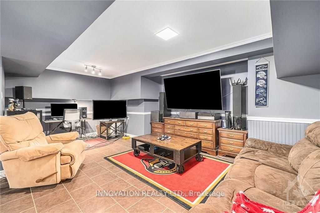 7 Grierson Lane Property Photo 25
