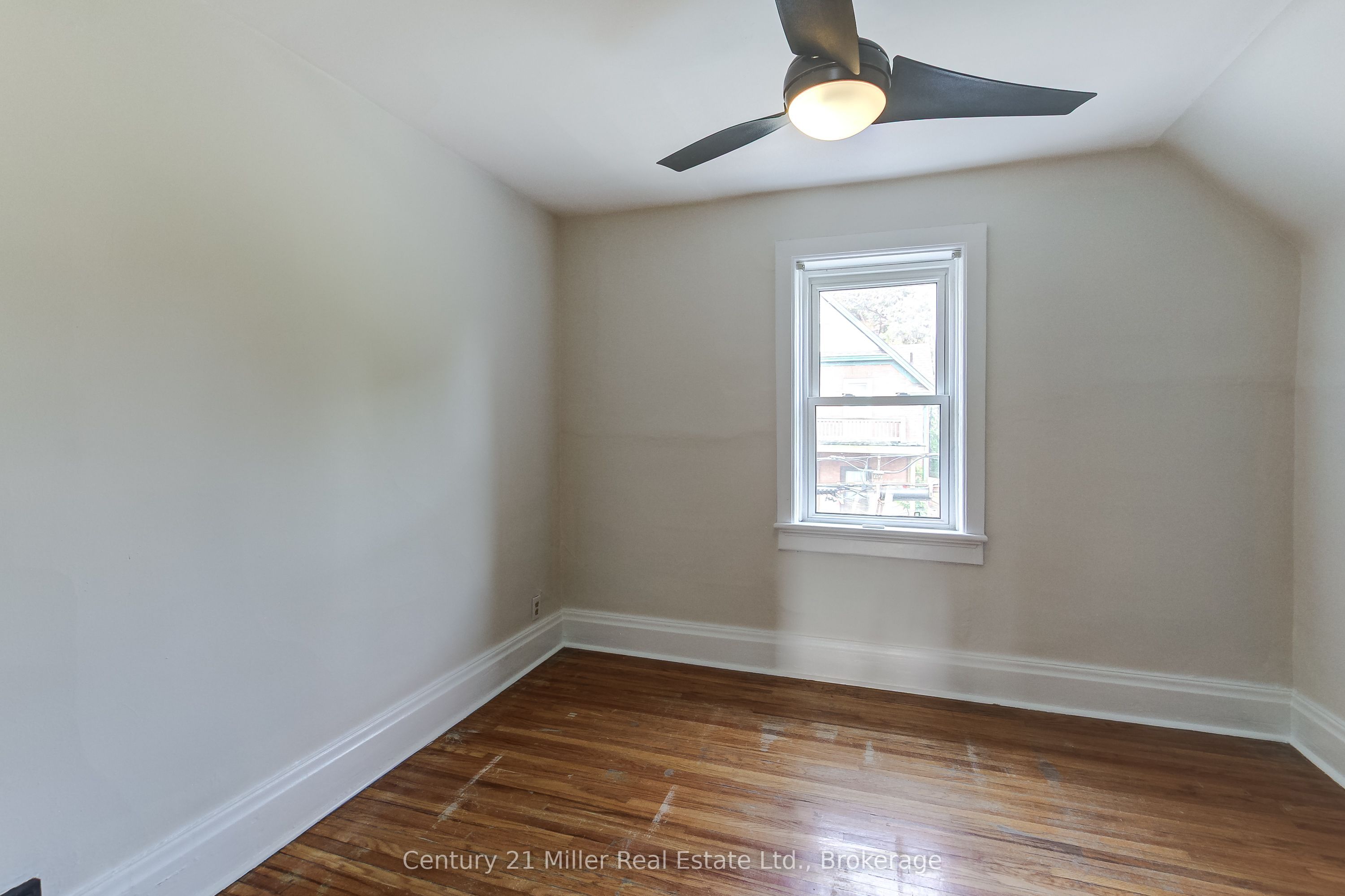 17 Whitney Place Property Photo 15