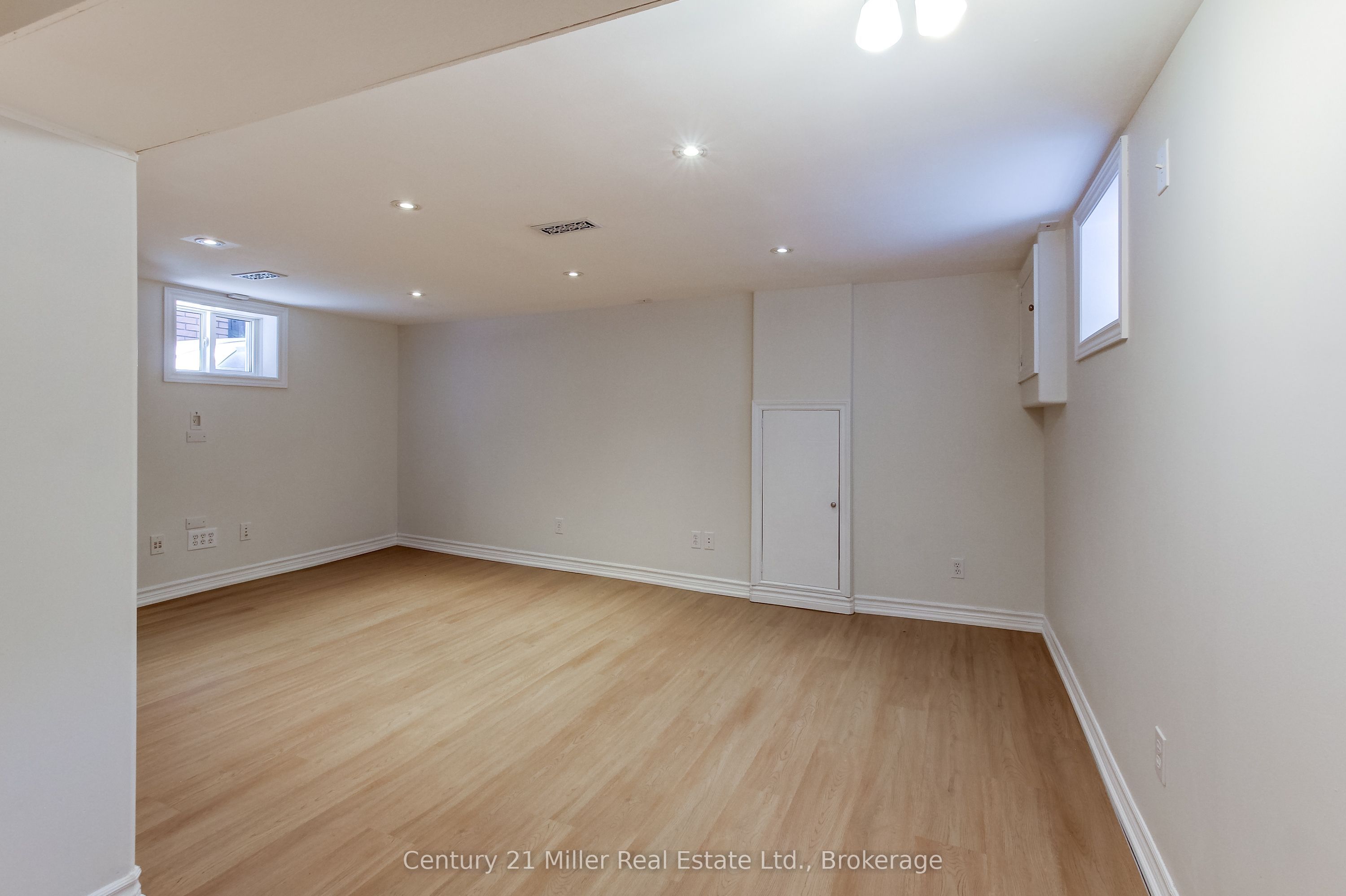 17 Whitney Place Property Photo 31