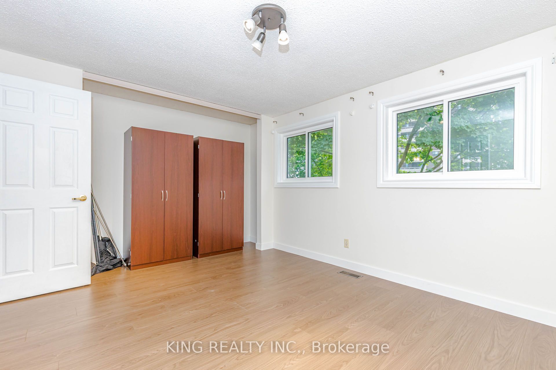 46 Cedarwoods Crescent 6 Property Photo 10