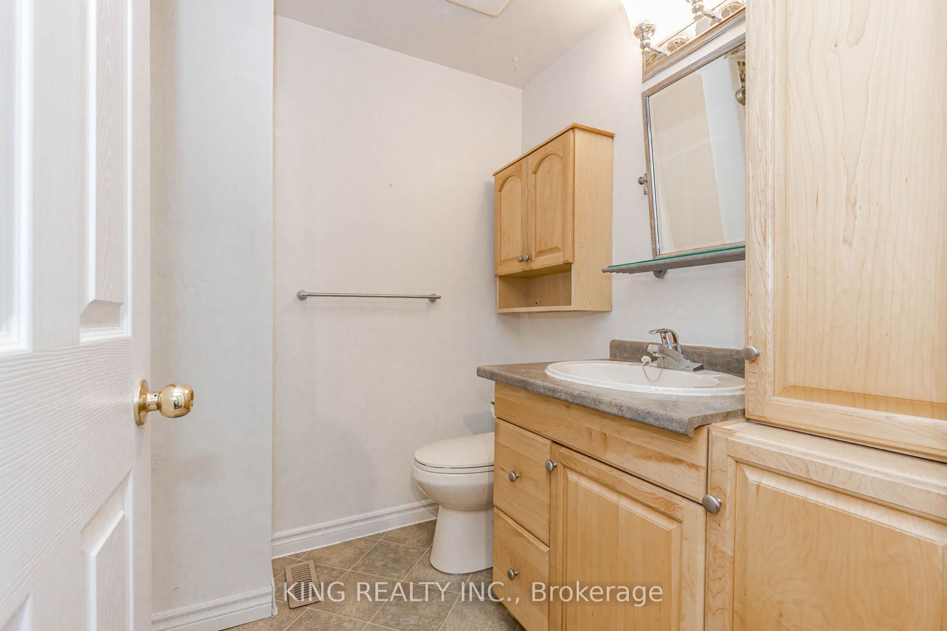 46 Cedarwoods Crescent 6 Property Photo 13