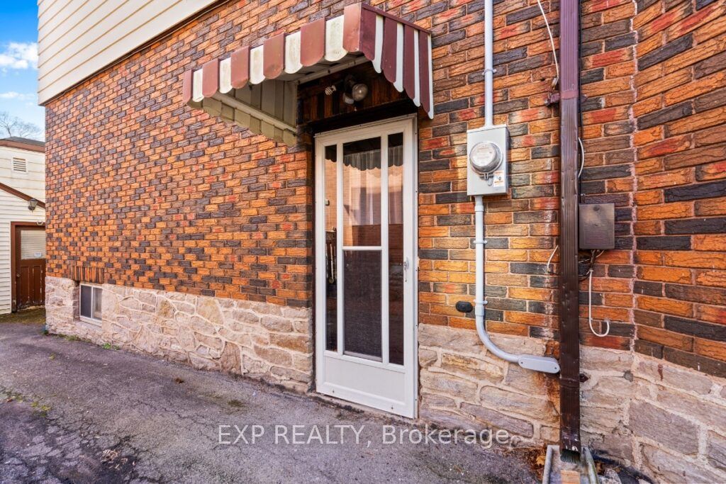 90 River Road Property Photo 6