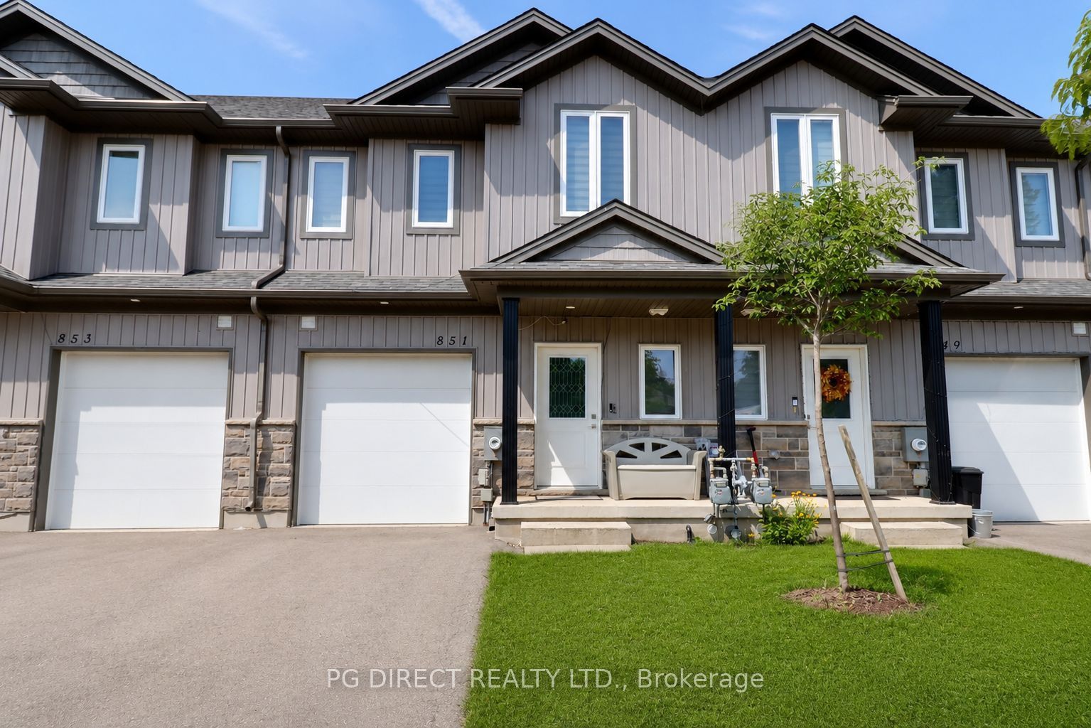 851 Edinburgh Drive Property Photo 2