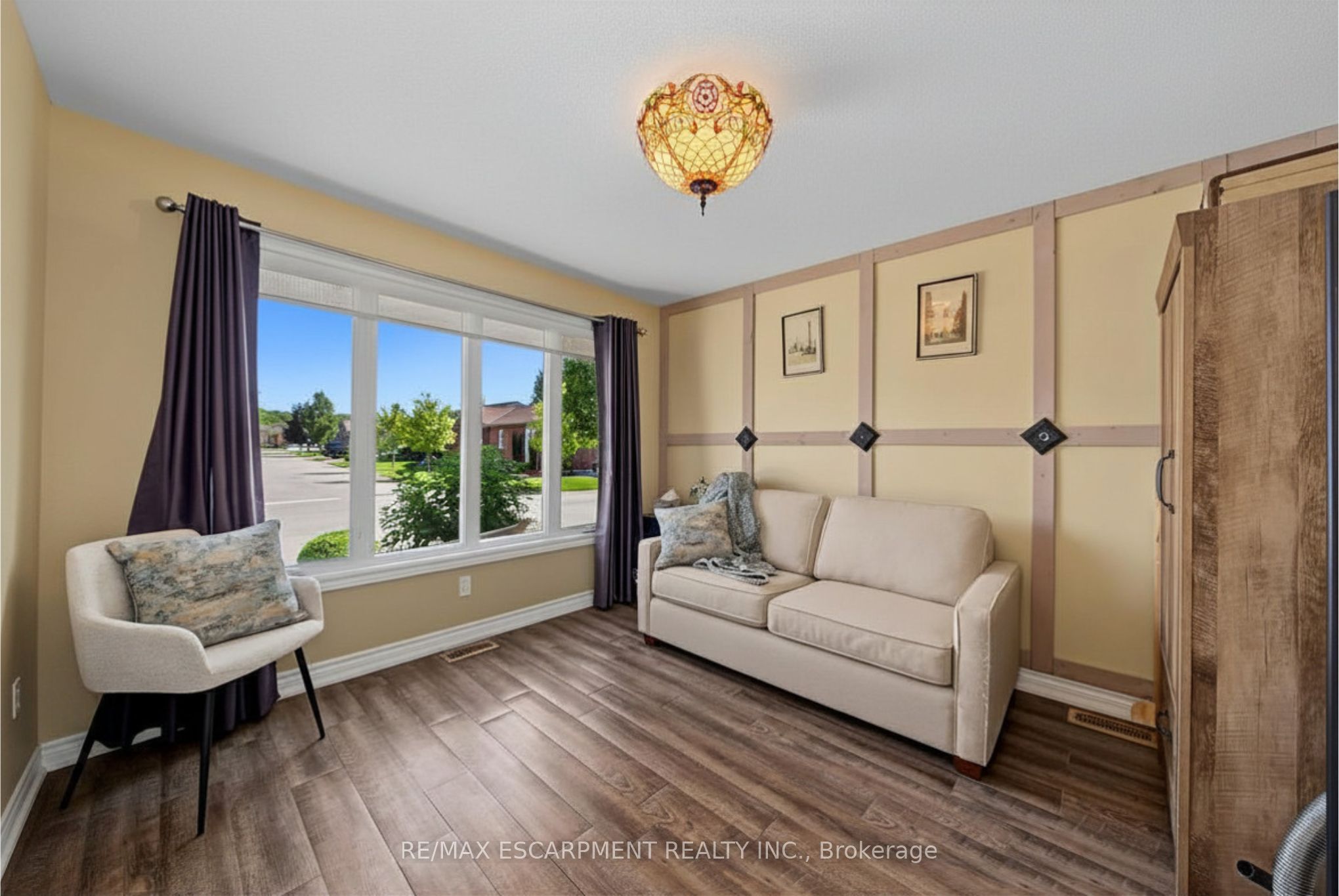 3913 Primrose Lane Property Photo 5