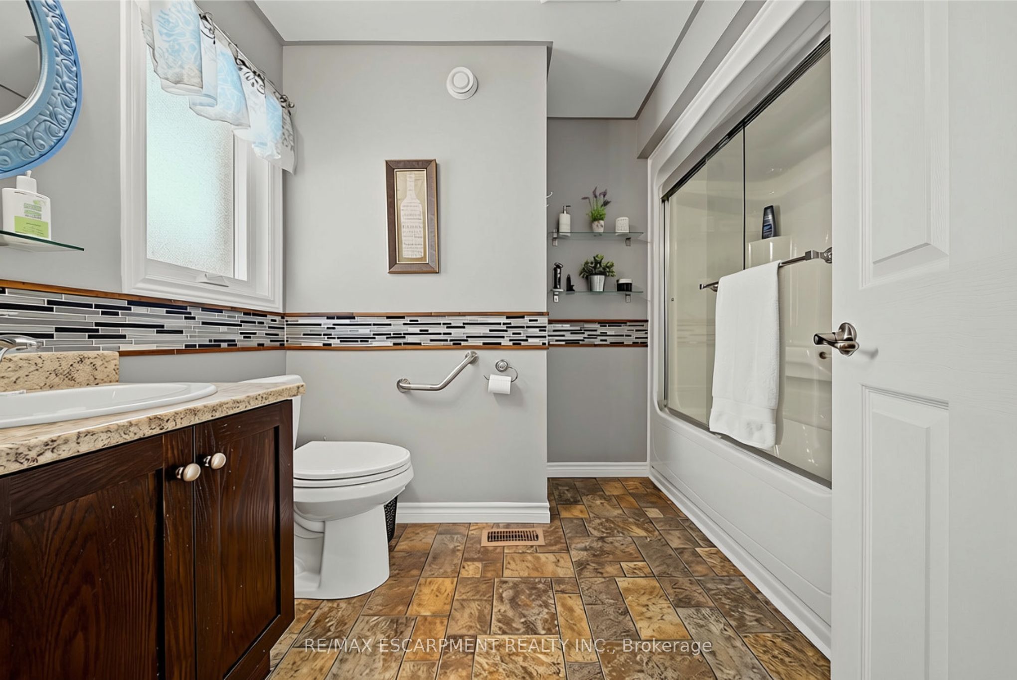 3913 Primrose Lane Property Photo 19