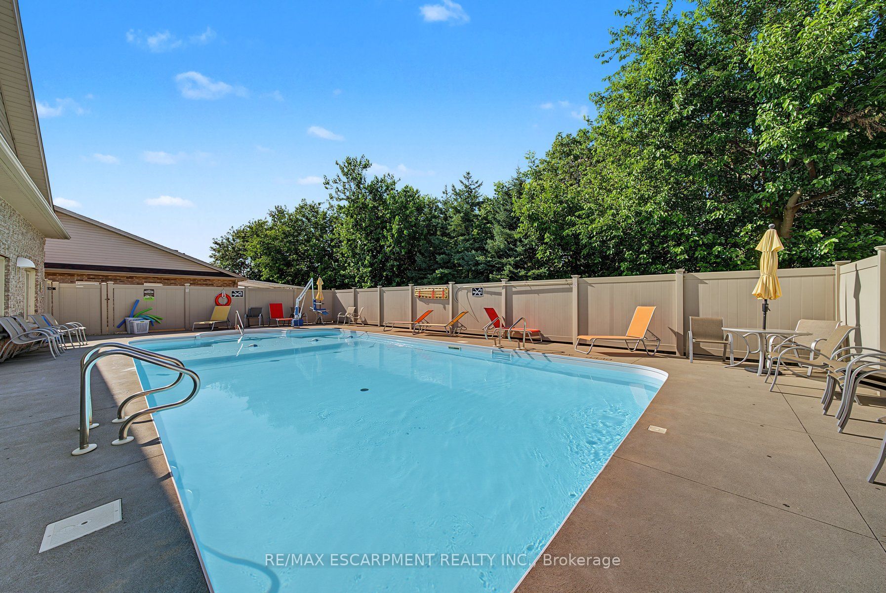 3913 Primrose Lane Property Photo 43