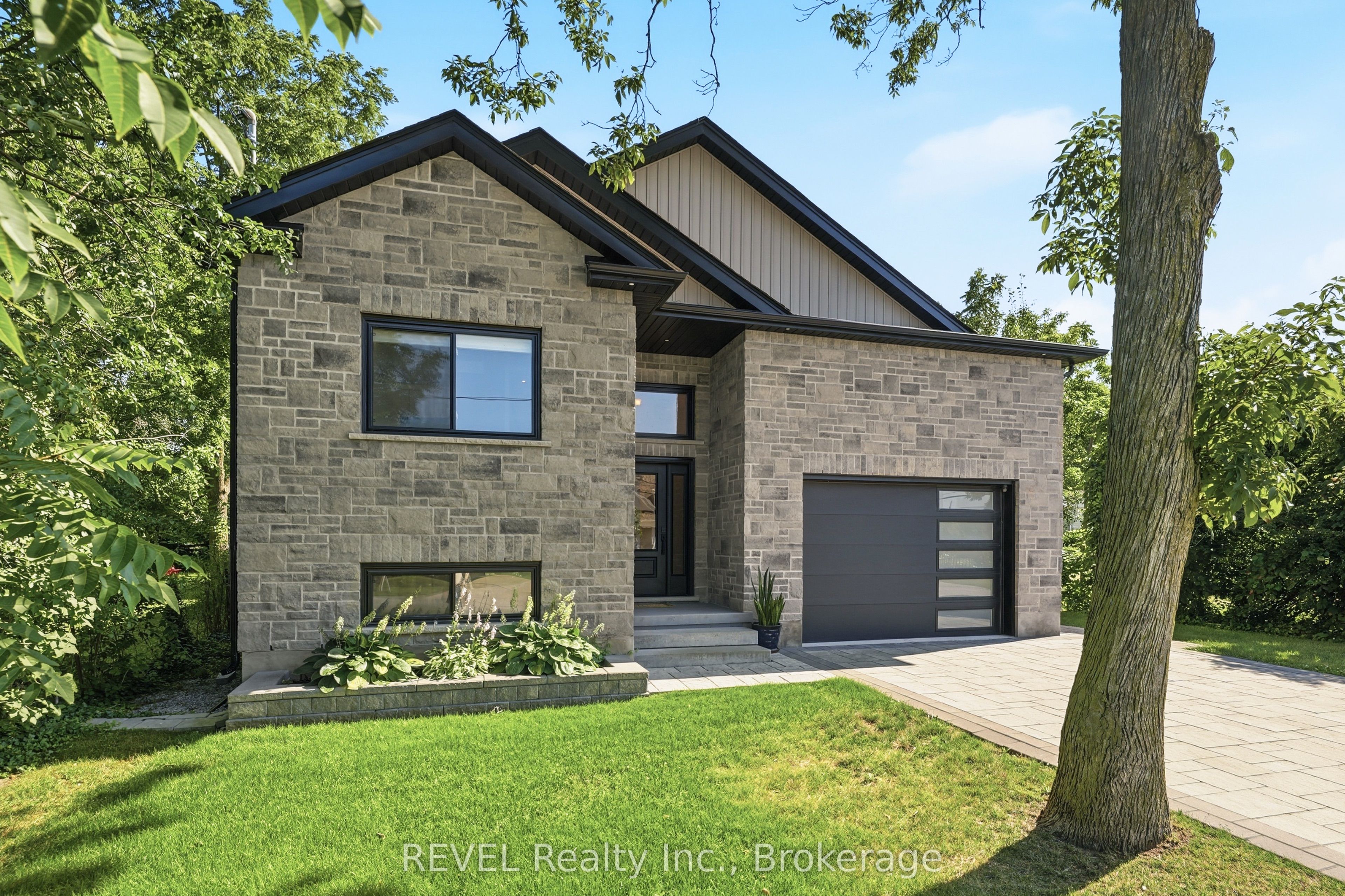 681 Warner Road Property Photo 2