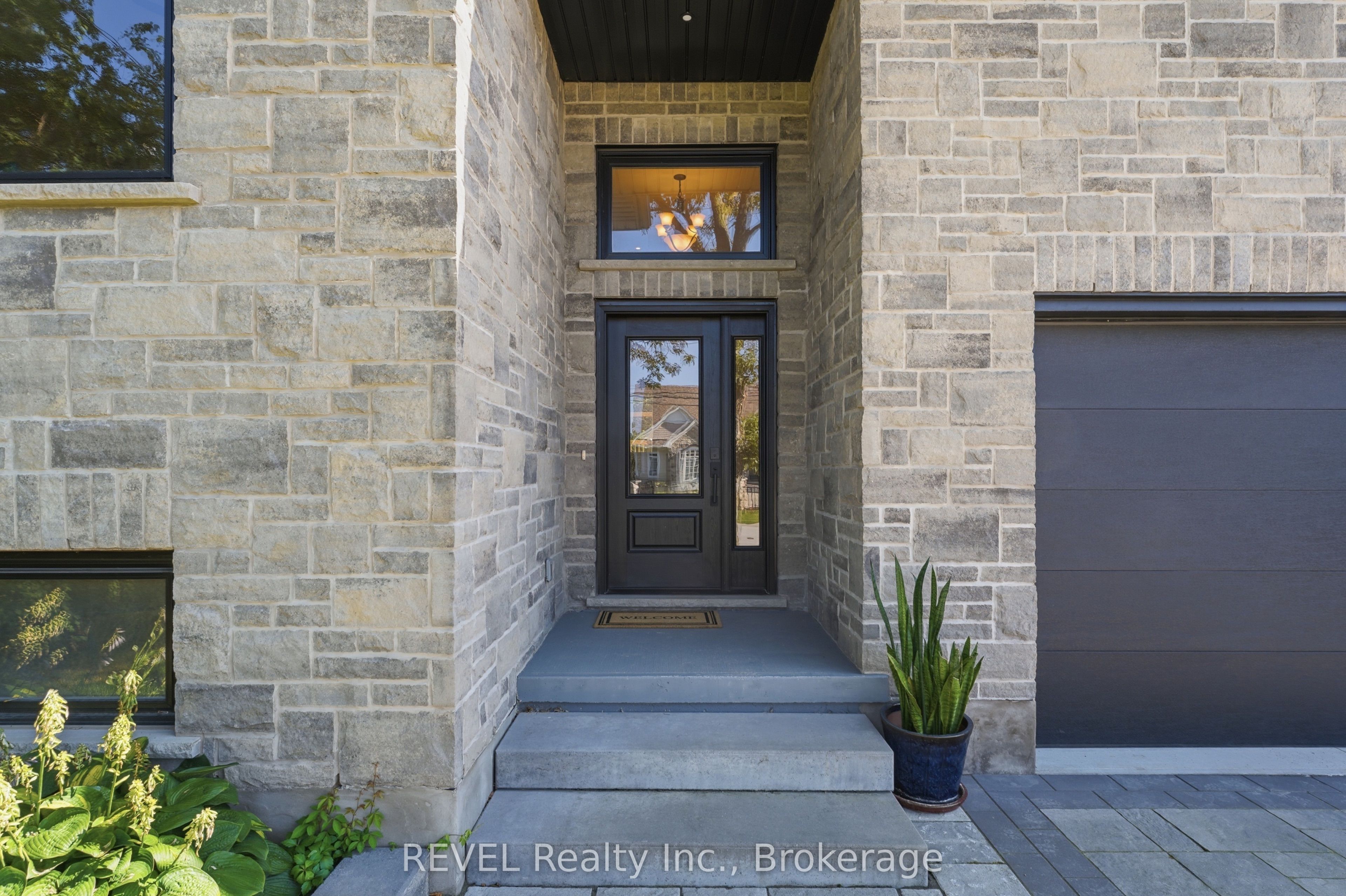 681 Warner Road Property Photo 4