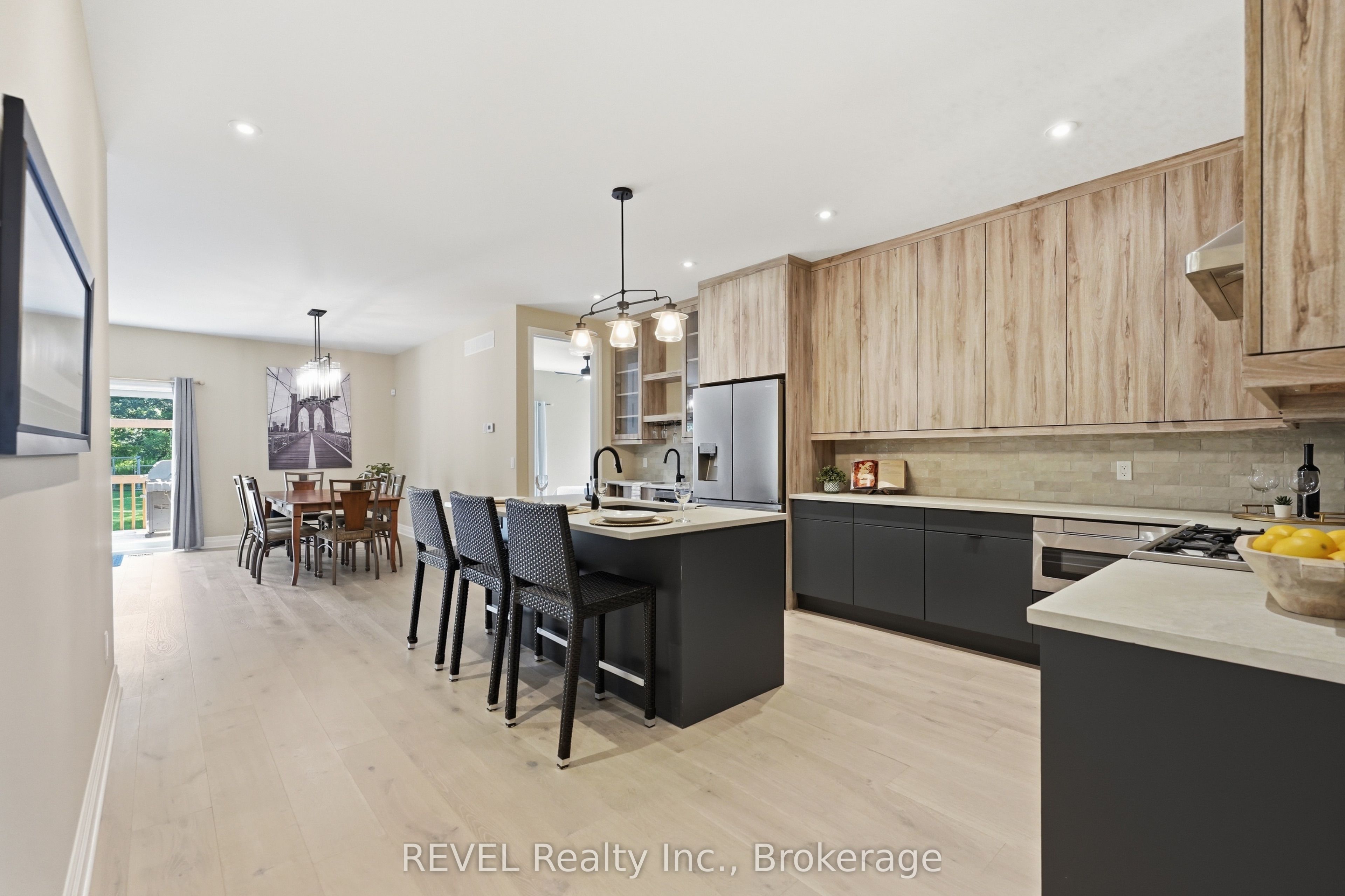 681 Warner Road Property Photo 6