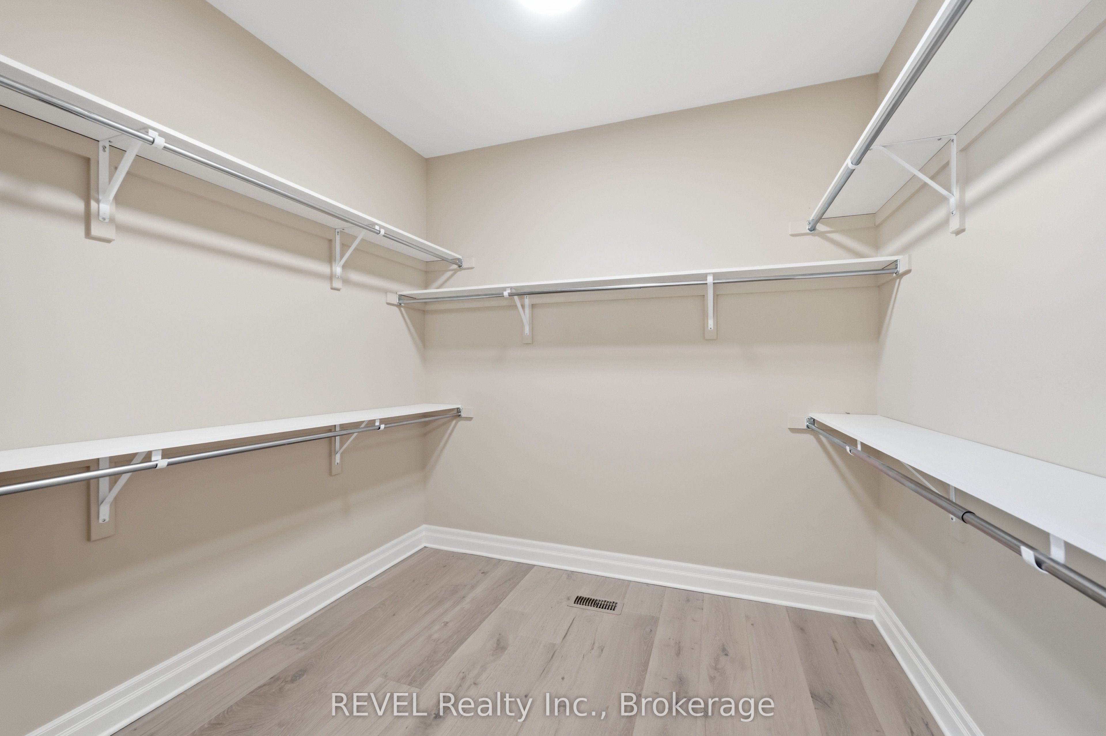 681 Warner Road Property Photo 19