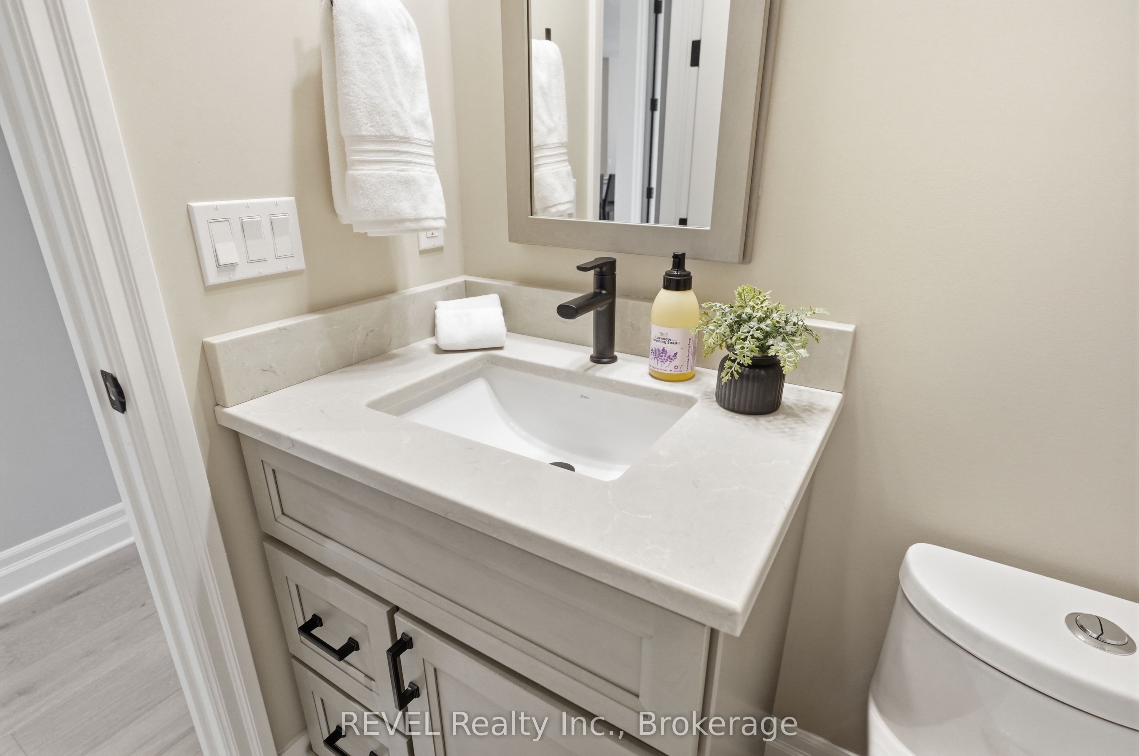 681 Warner Road Property Photo 22