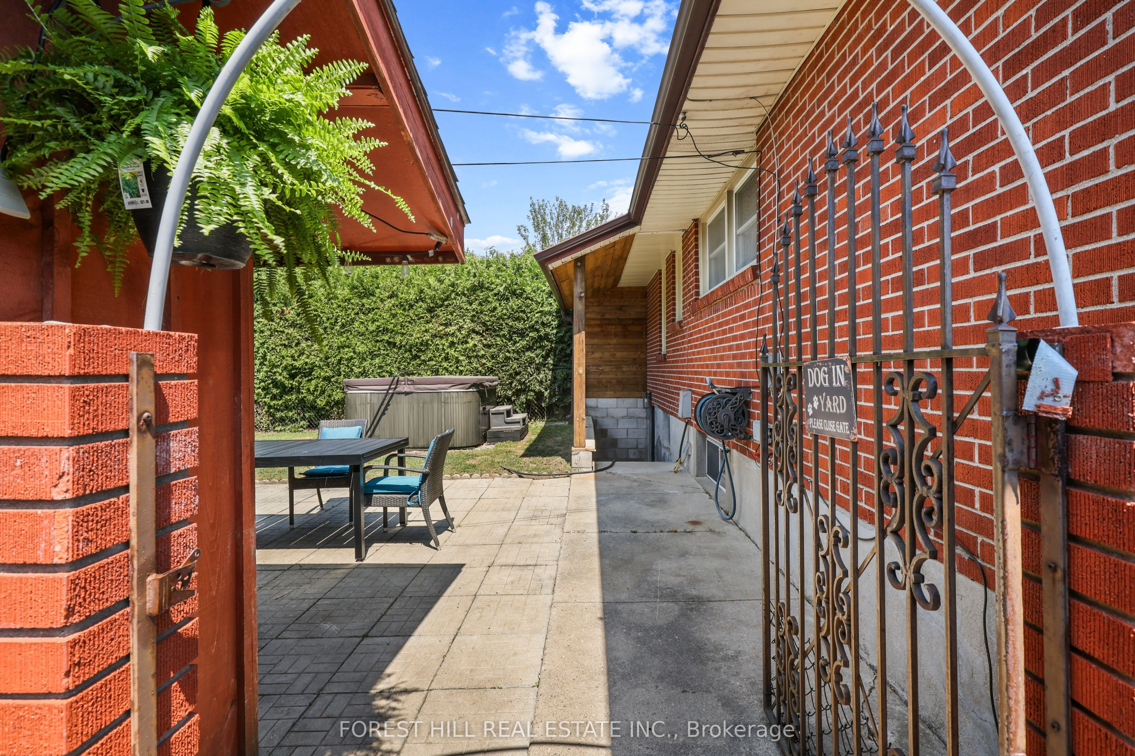 203 Merlin Crescent Property Photo 40