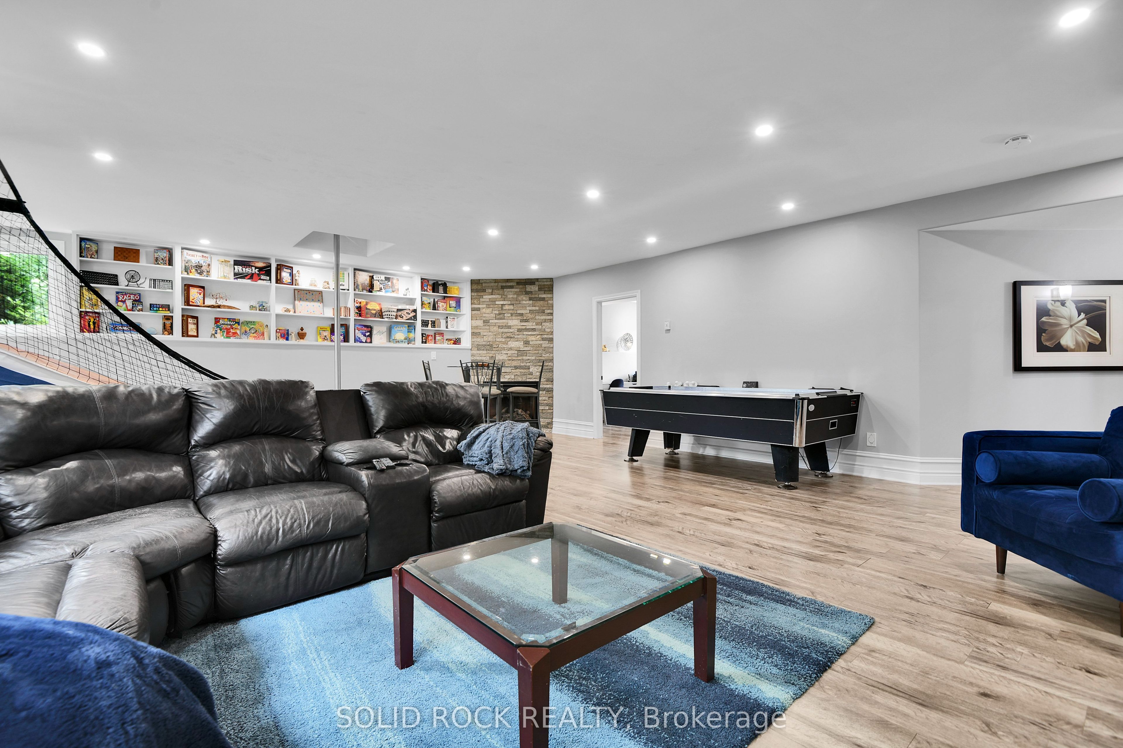 7040 Donwel Drive Property Photo 27