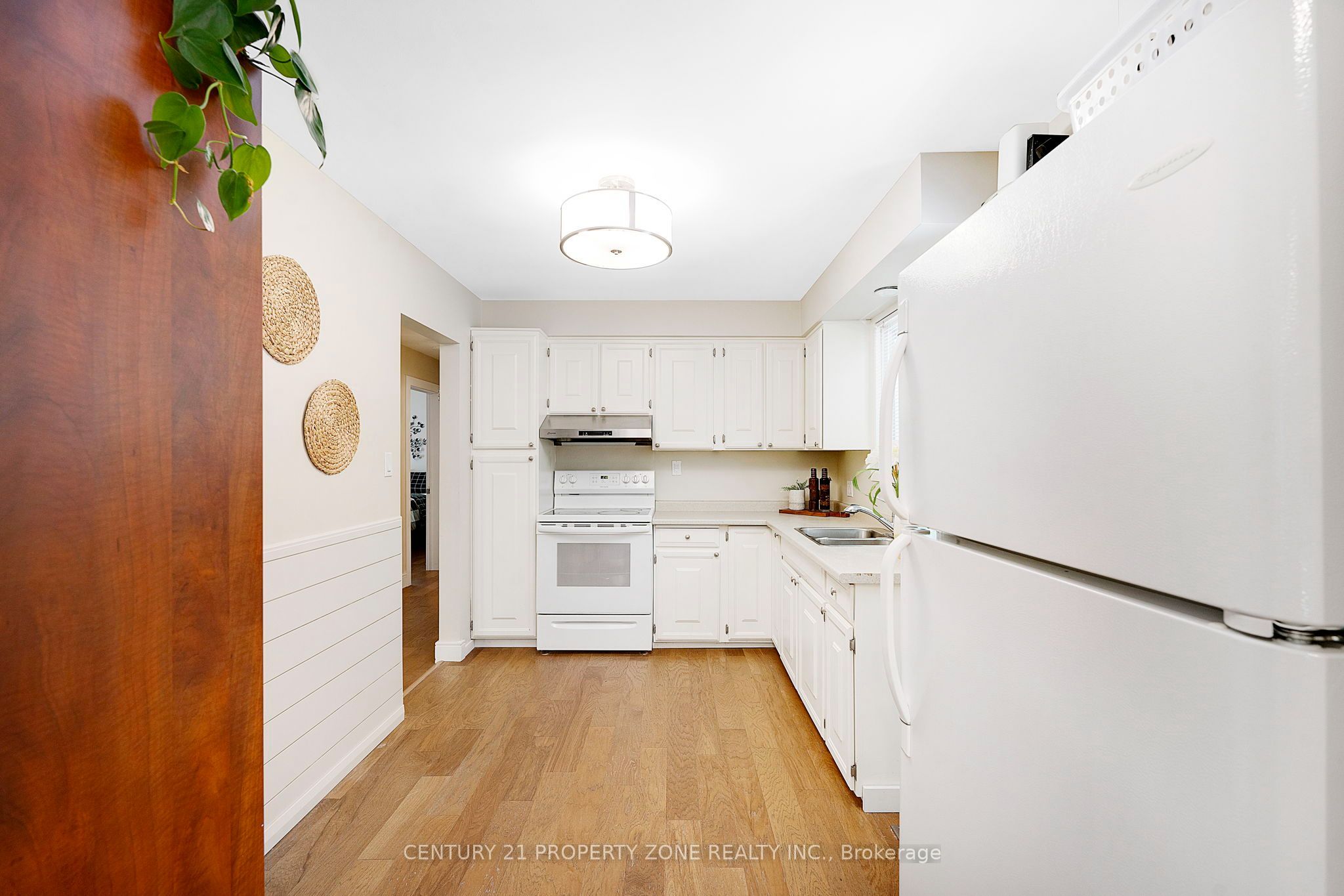187 Winston Boulevard Property Photo 8