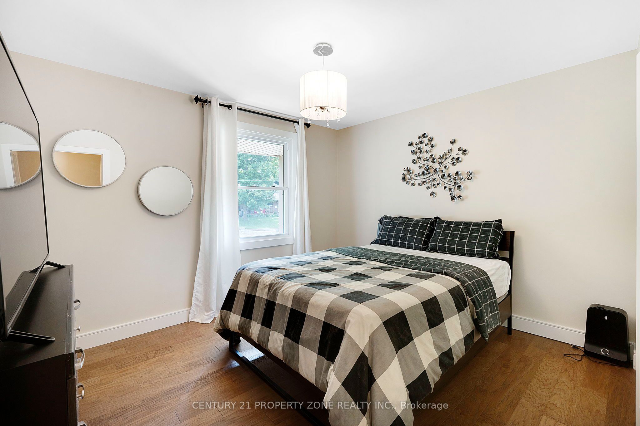 187 Winston Boulevard Property Photo 9