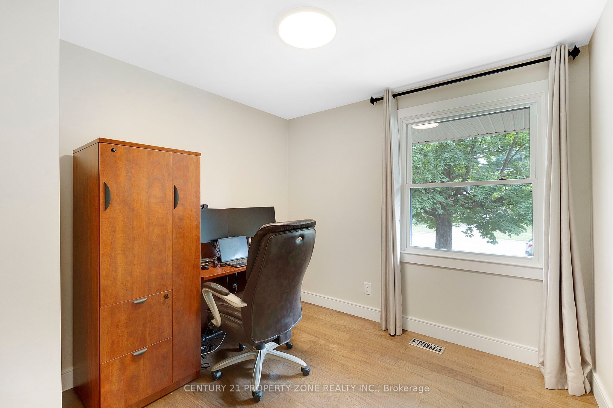 187 Winston Boulevard Property Photo 11
