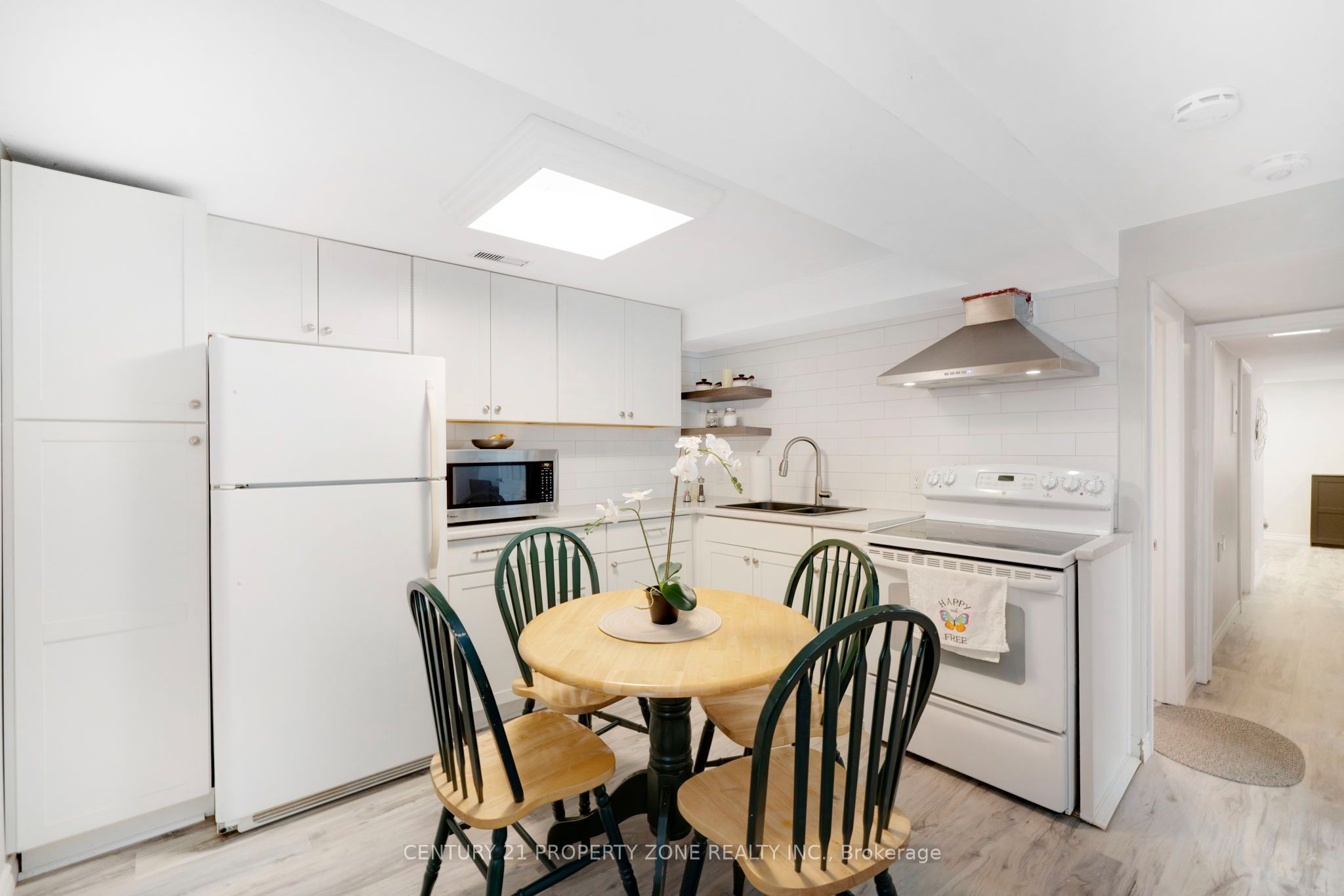 187 Winston Boulevard Property Photo 17