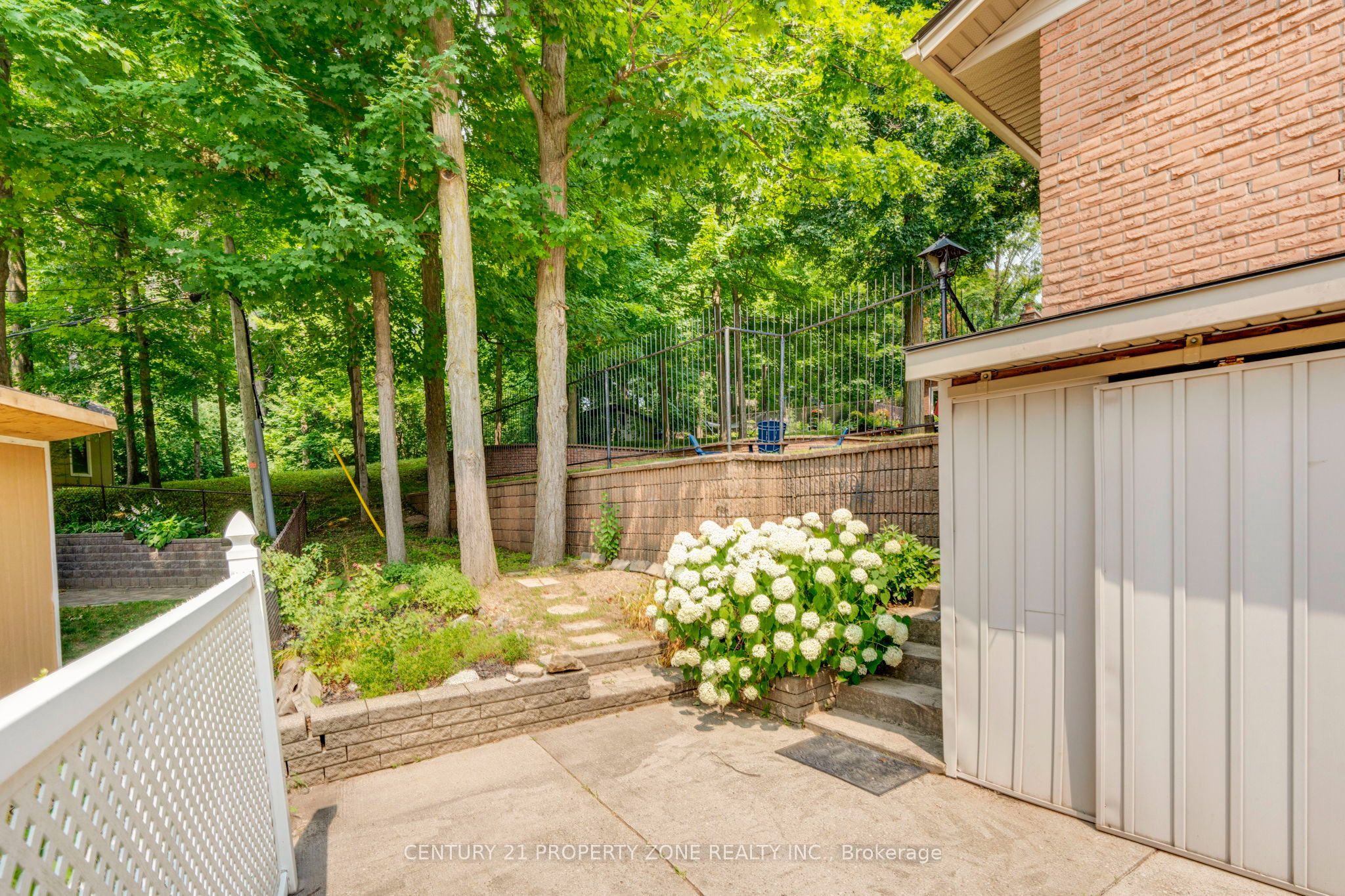187 Winston Boulevard Property Photo 21