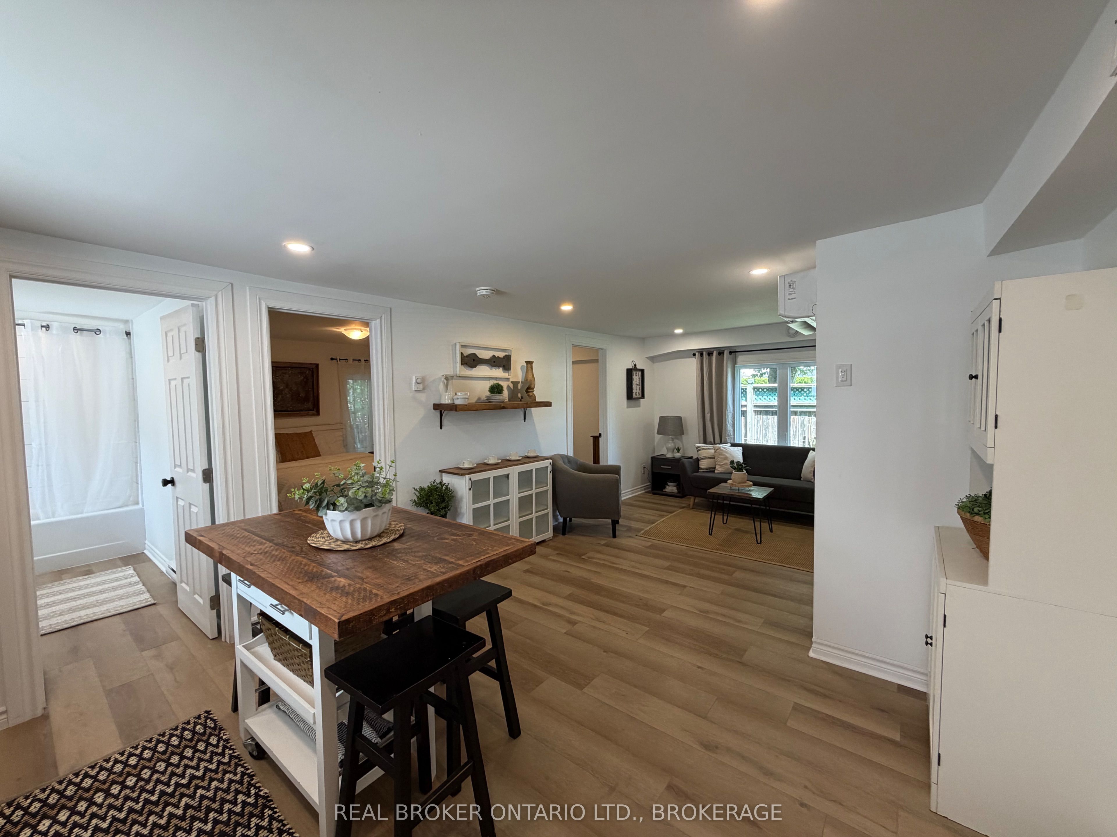 230 Boundary Road E Property Photo 7