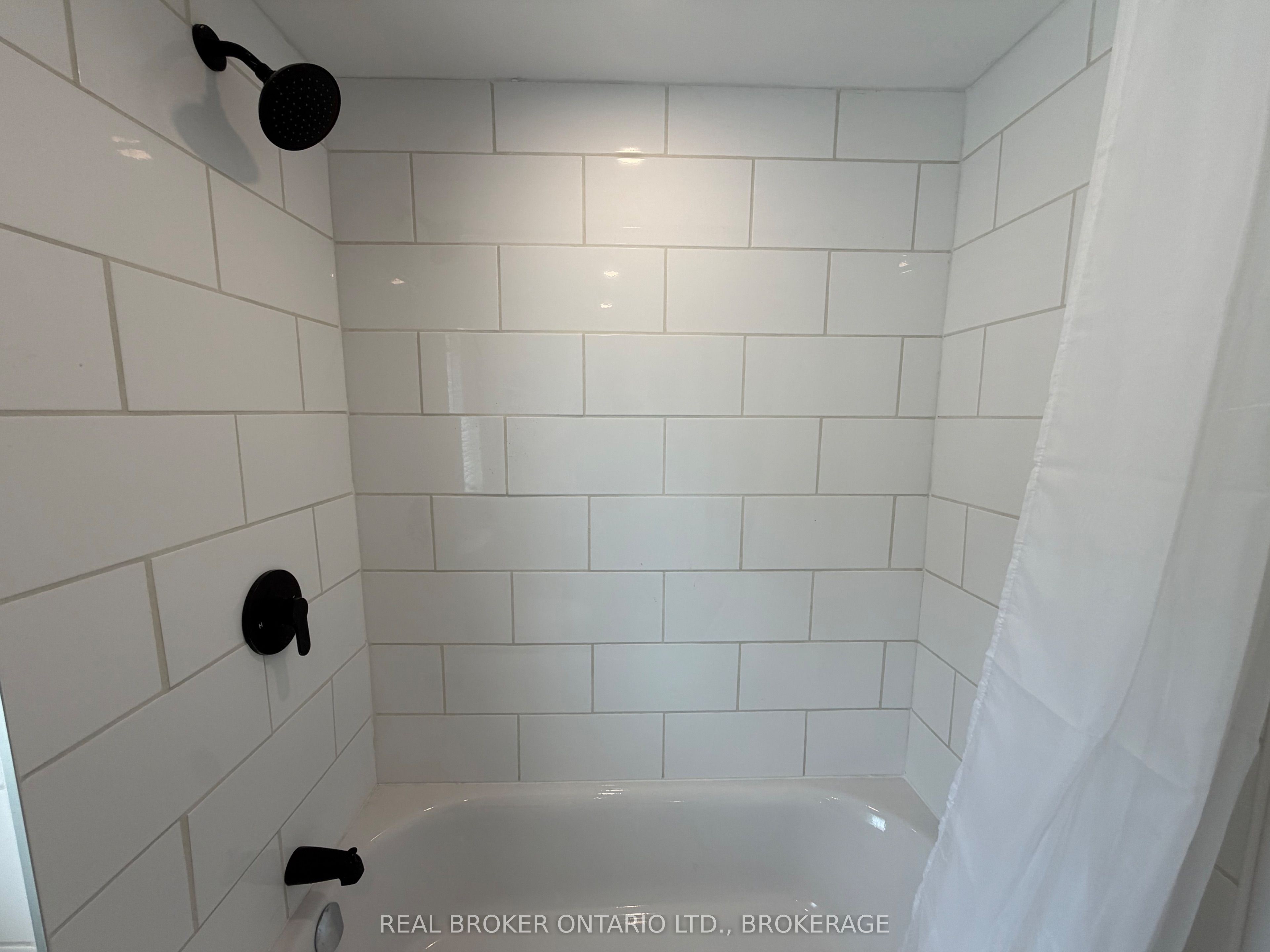 230 Boundary Road E Property Photo 18