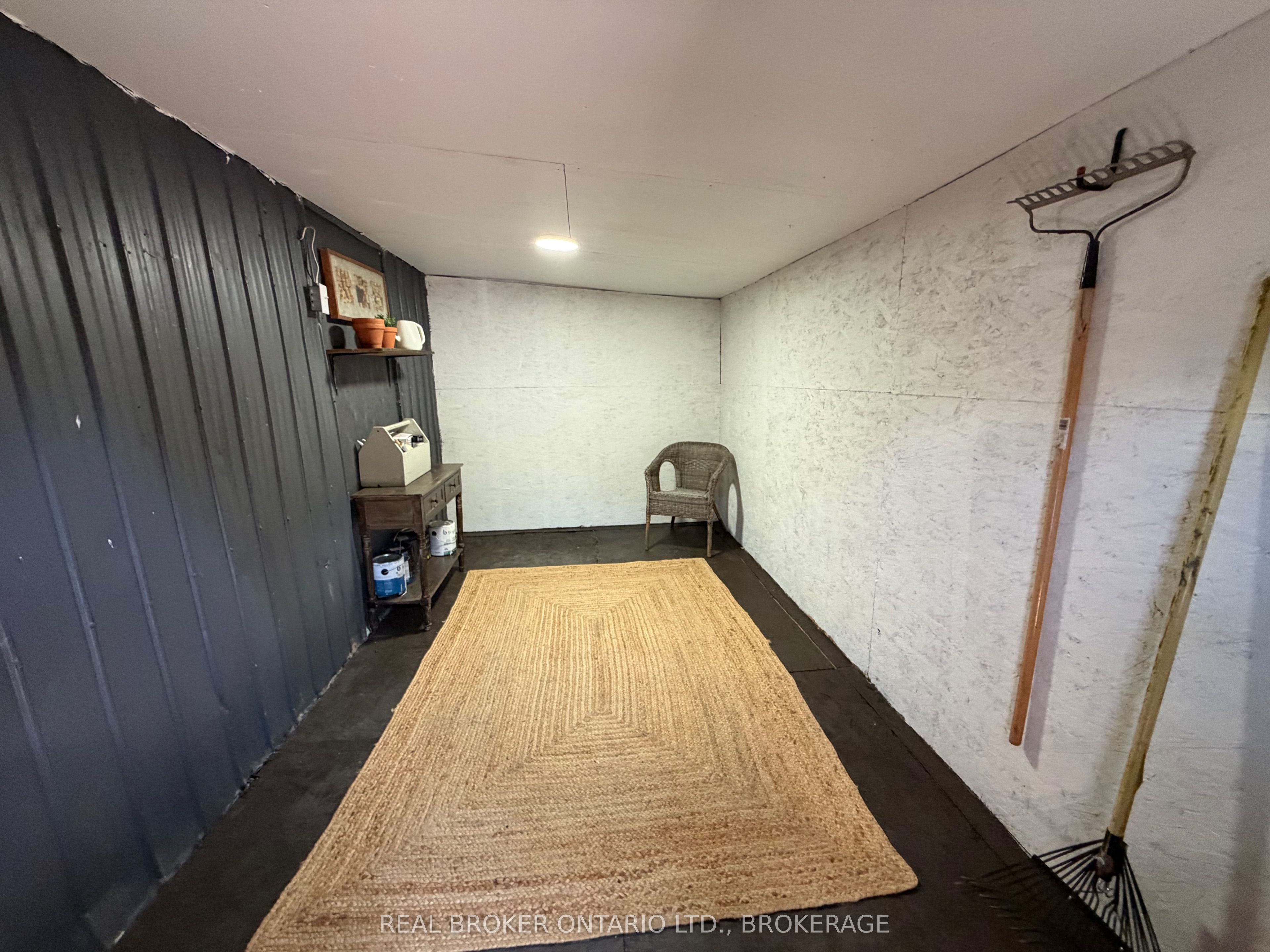 230 Boundary Road E Property Photo 19