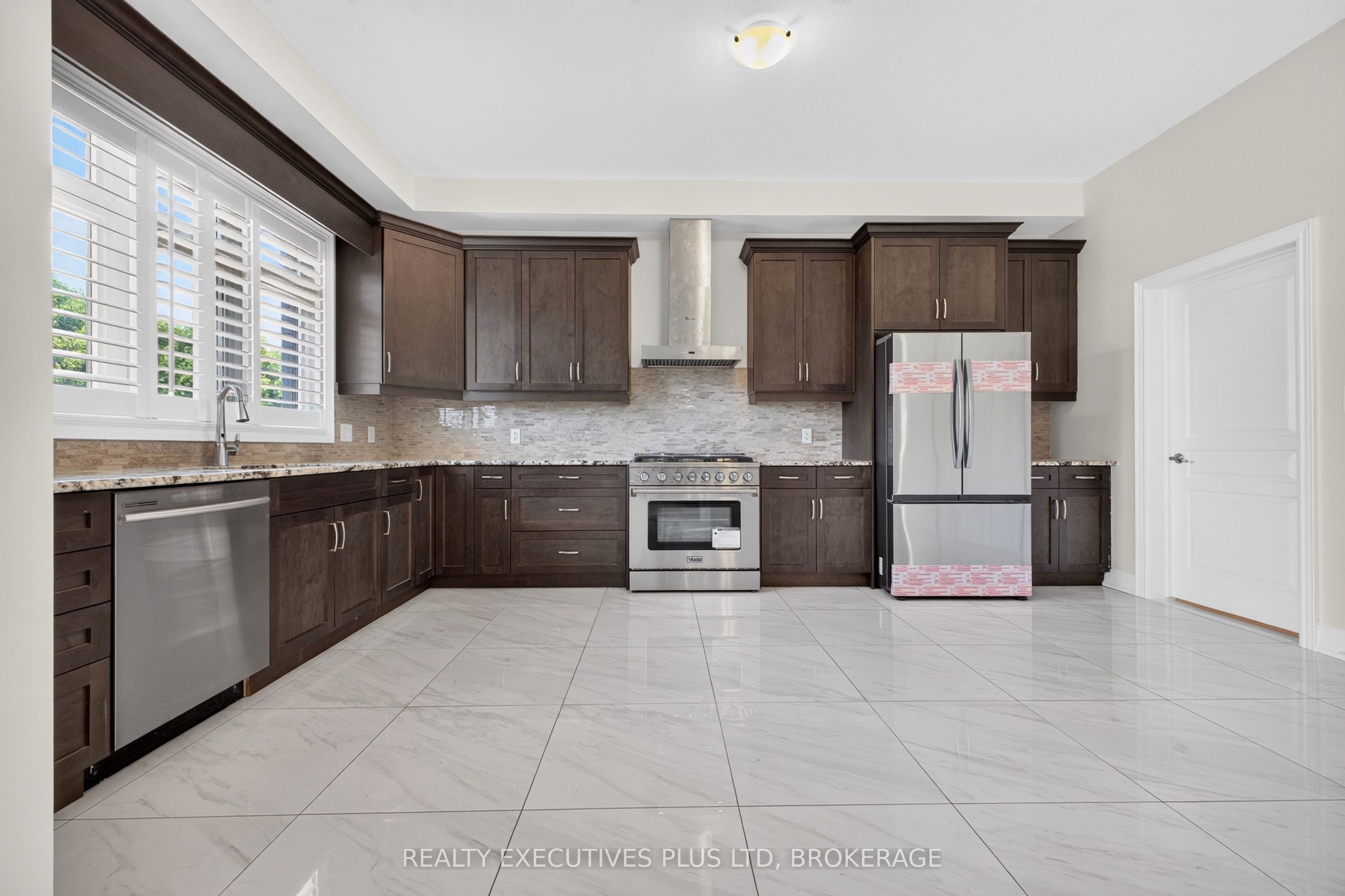 9211 Tallgrass Avenue Property Photo 12
