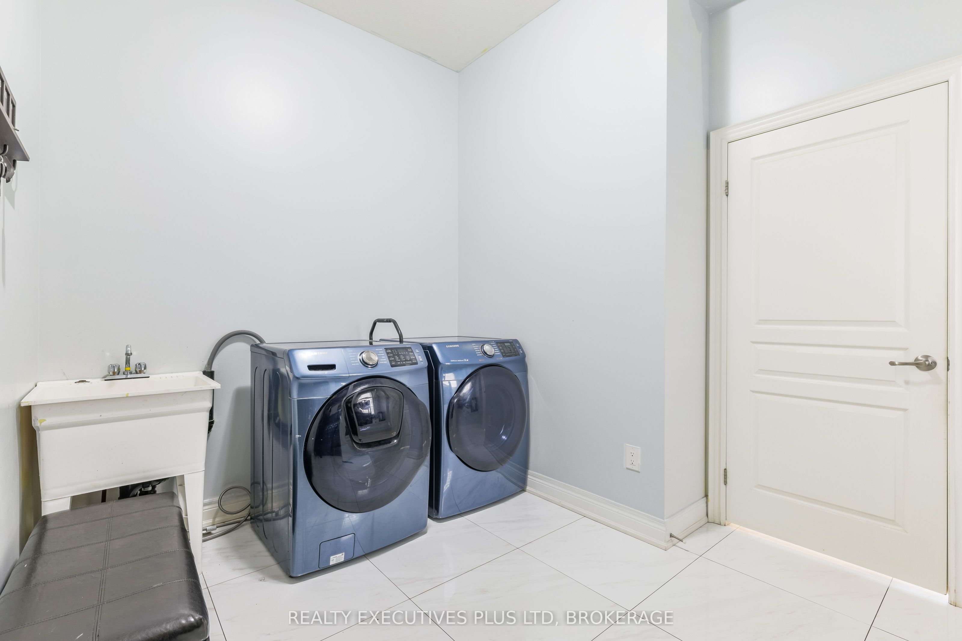 9211 Tallgrass Avenue Property Photo 16