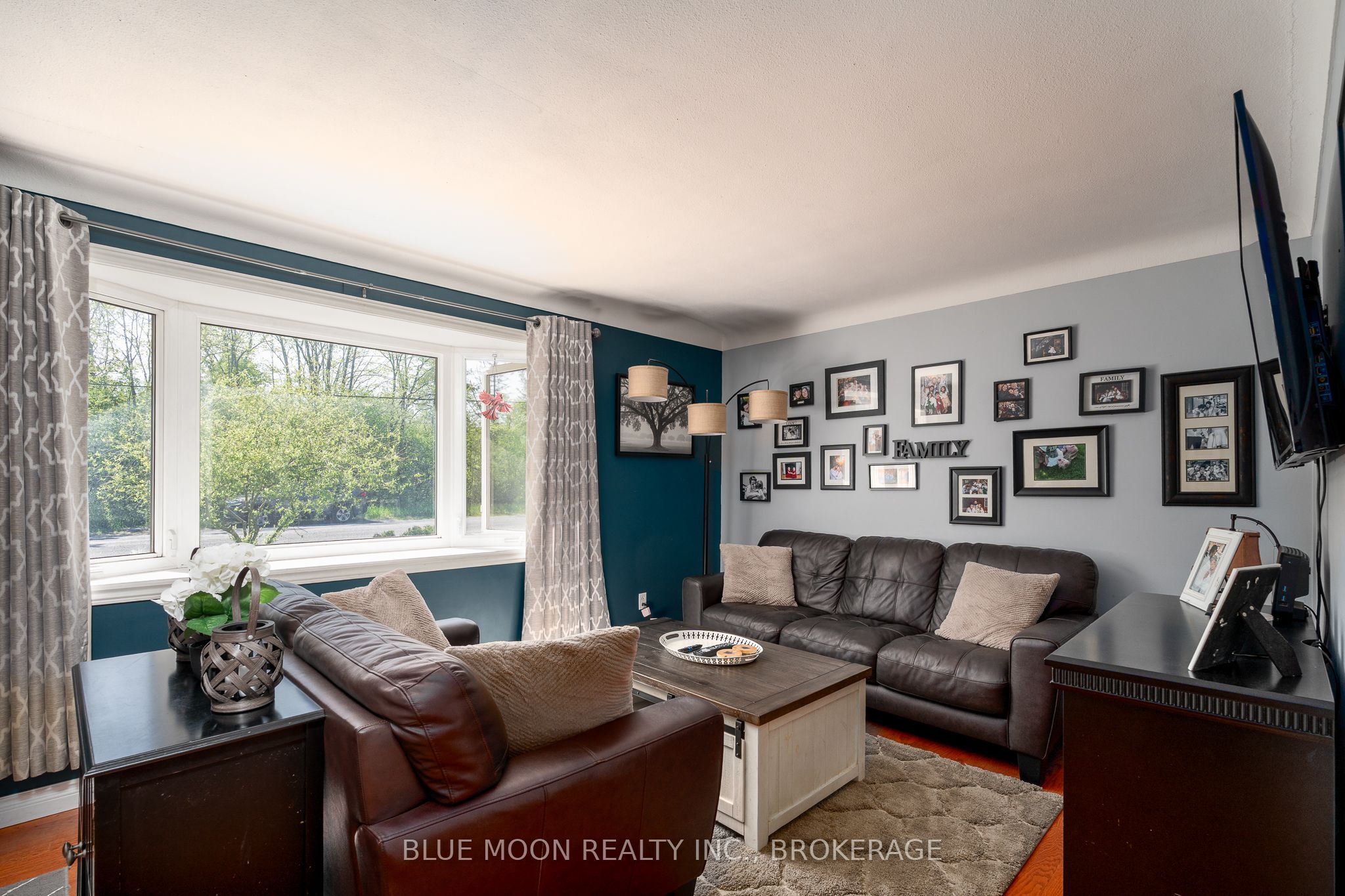 2545 Leeman Road Property Photo 8