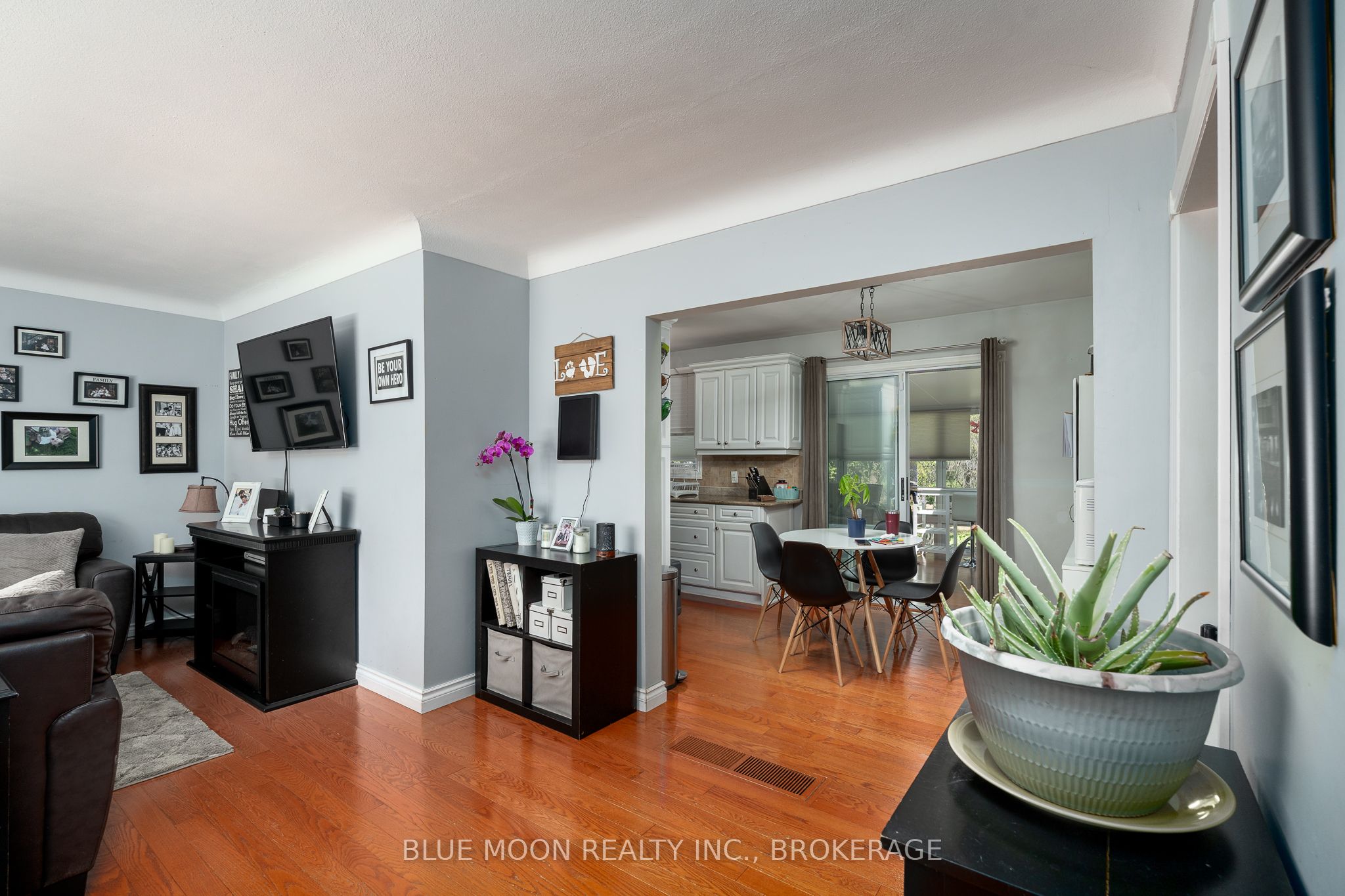 2545 Leeman Road Property Photo 10