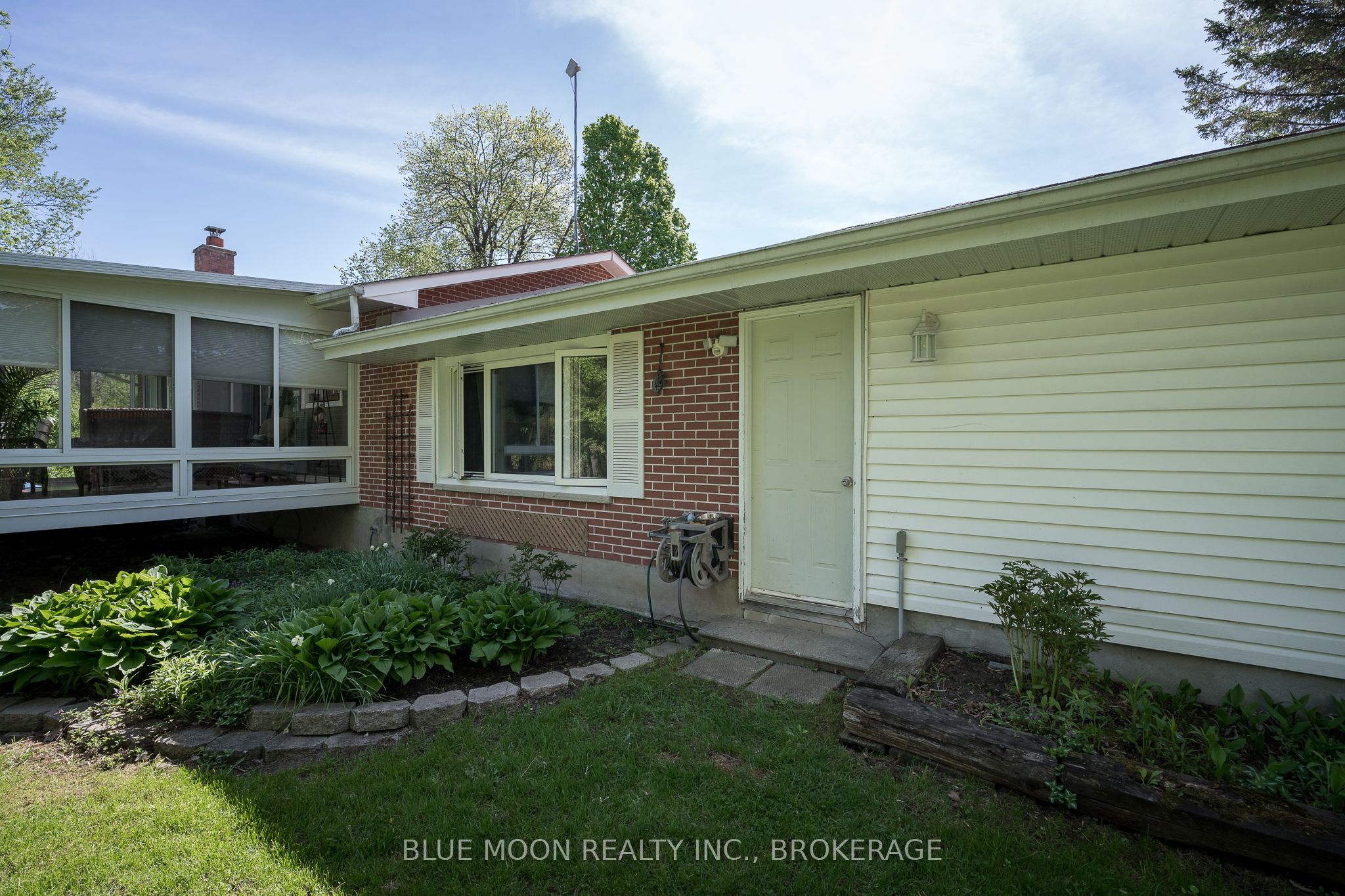 2545 Leeman Road Property Photo 33