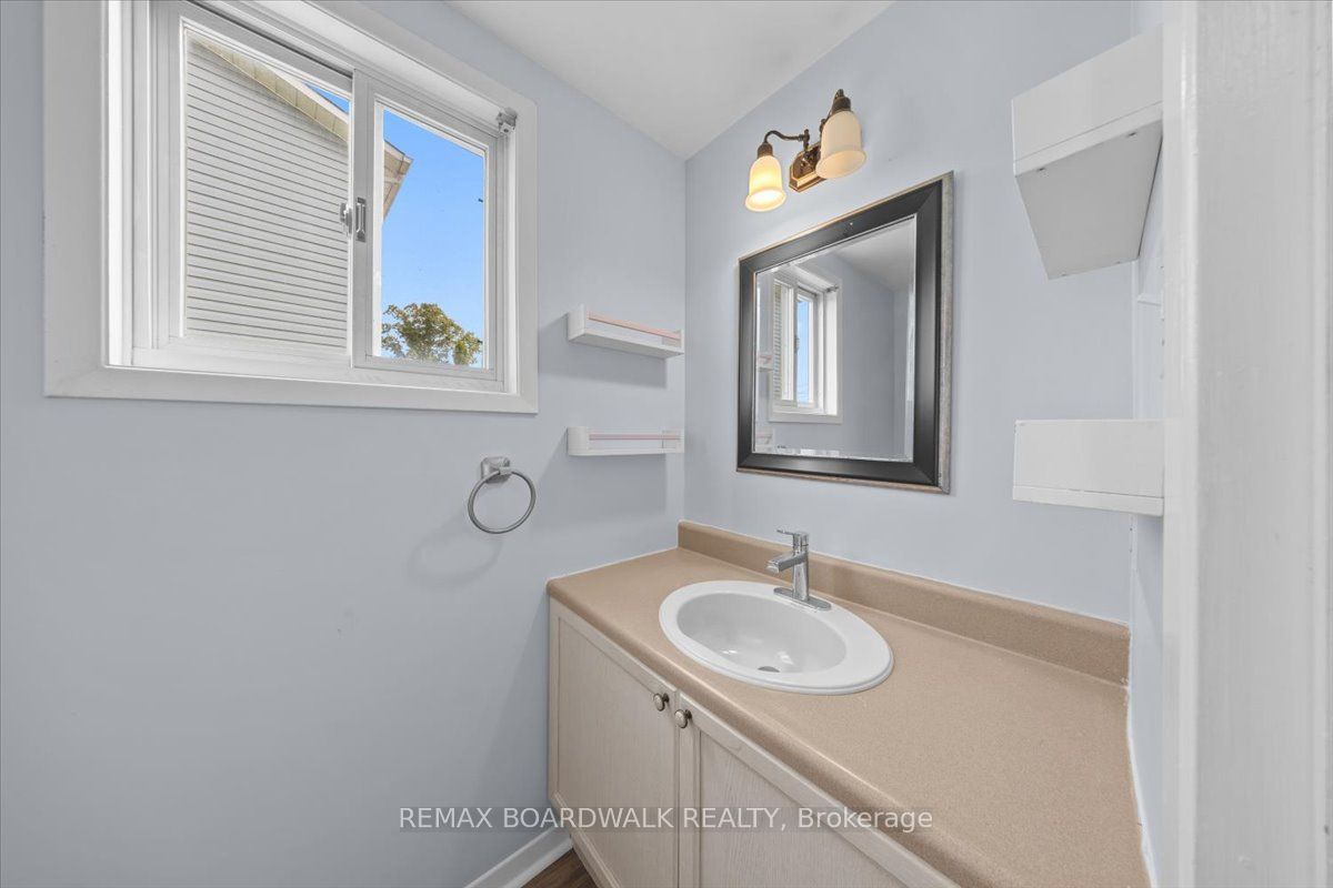 104 Dunham Street Property Photo 6