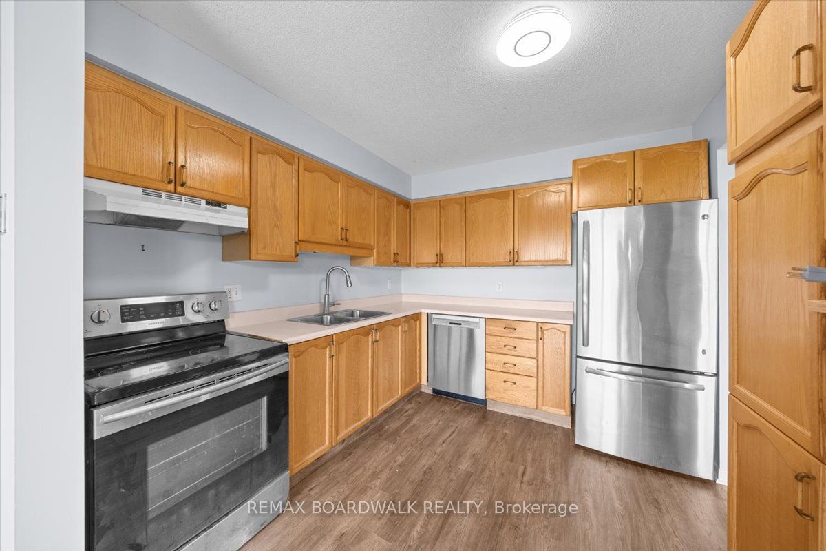 104 Dunham Street Property Photo 13
