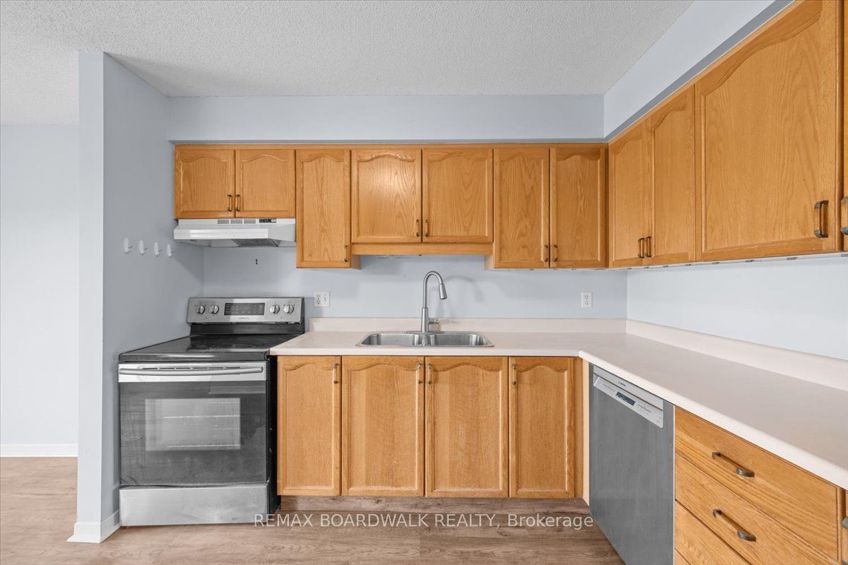 104 Dunham Street Property Photo 15