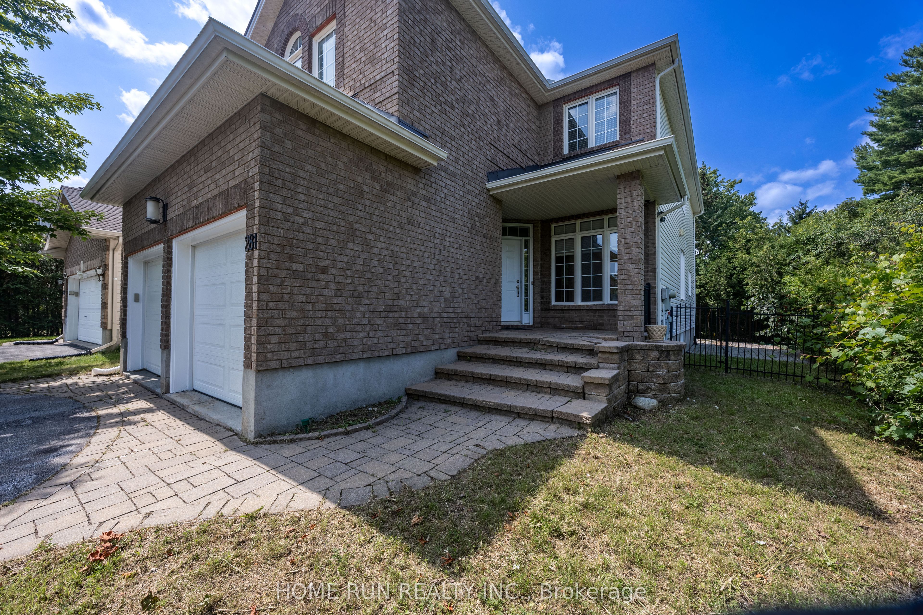281 Goldridge Drive Property Photo 2
