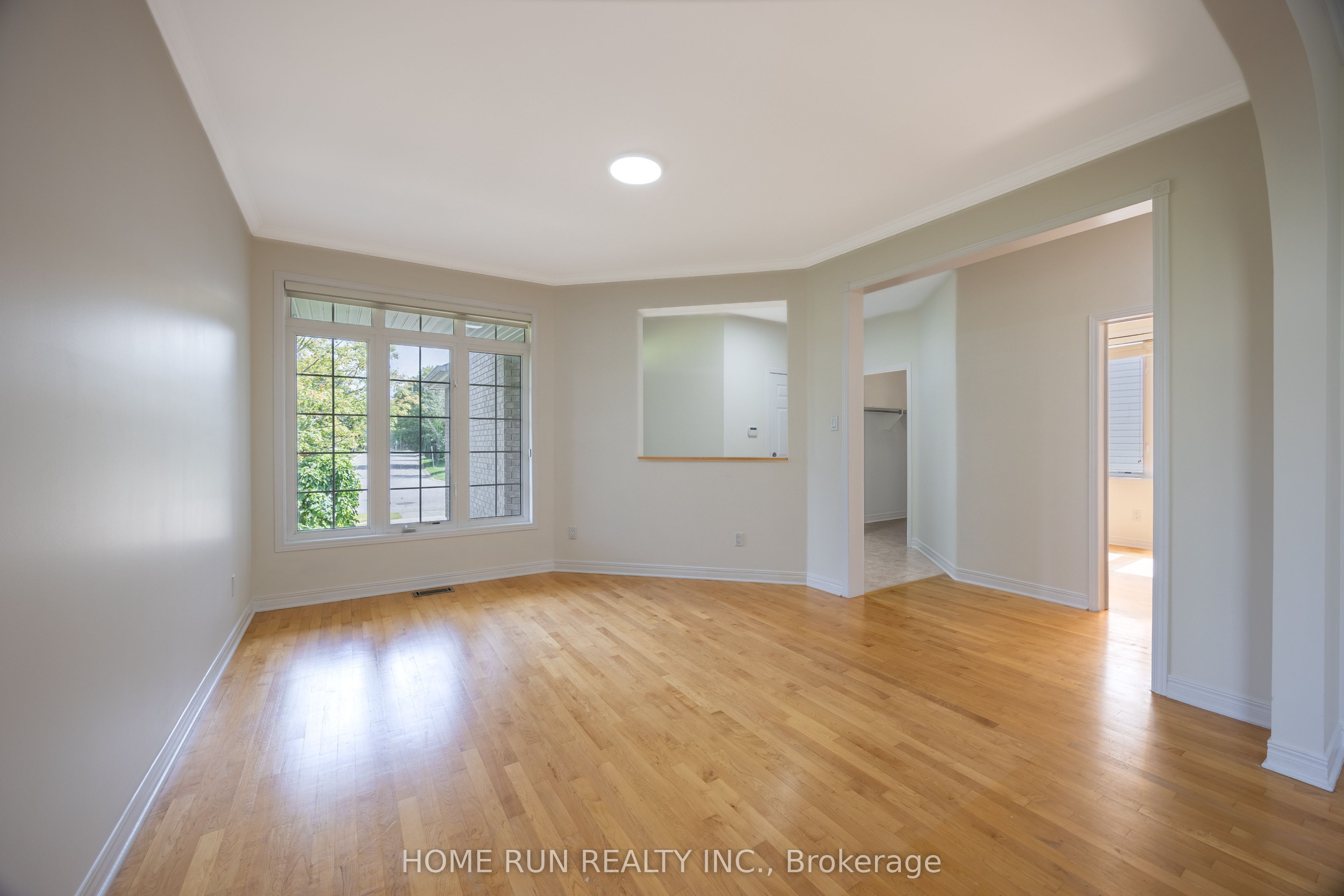 281 Goldridge Drive Property Photo 8