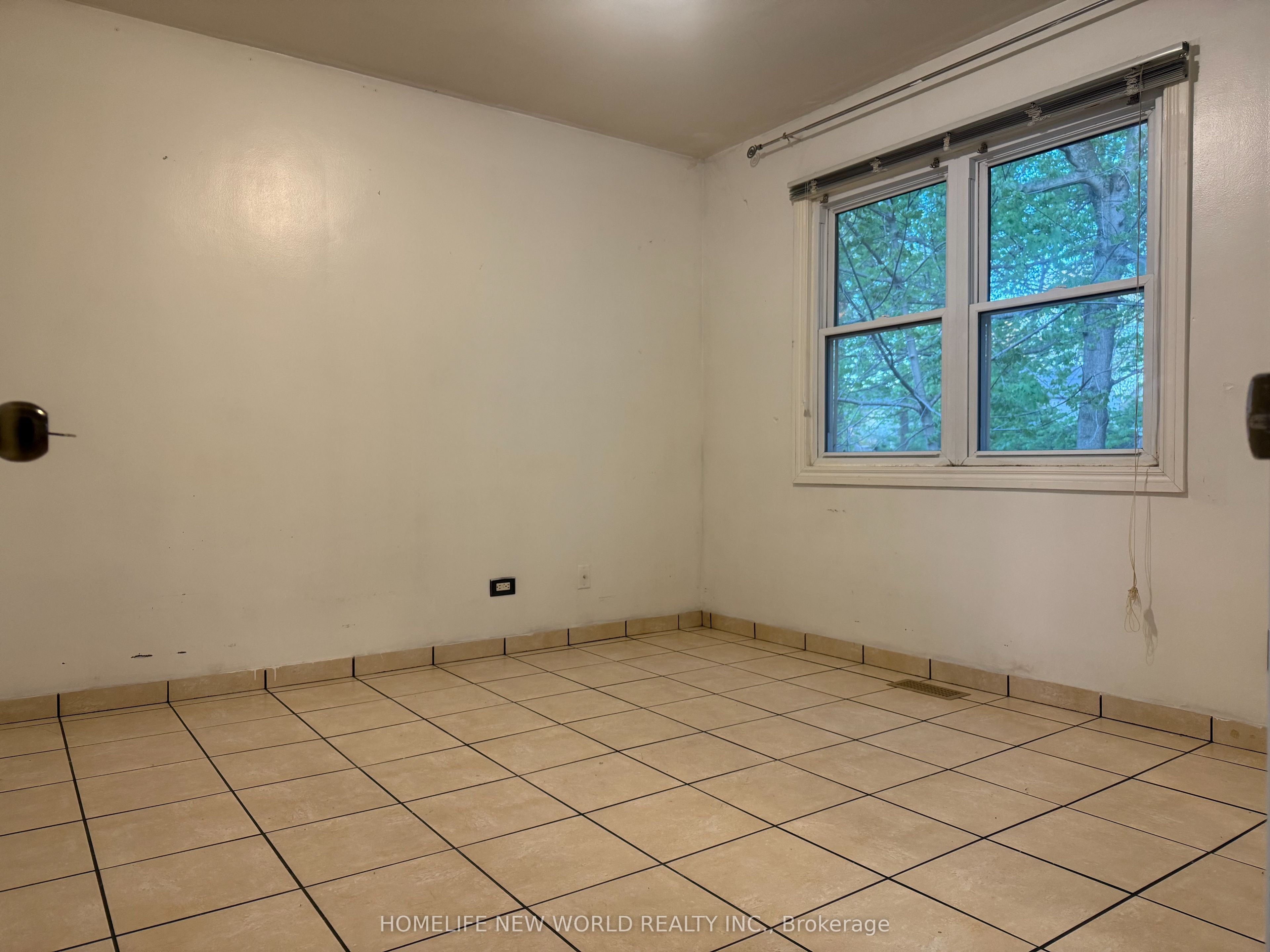 235 Bernard Avenue Lower Level Property Photo 18