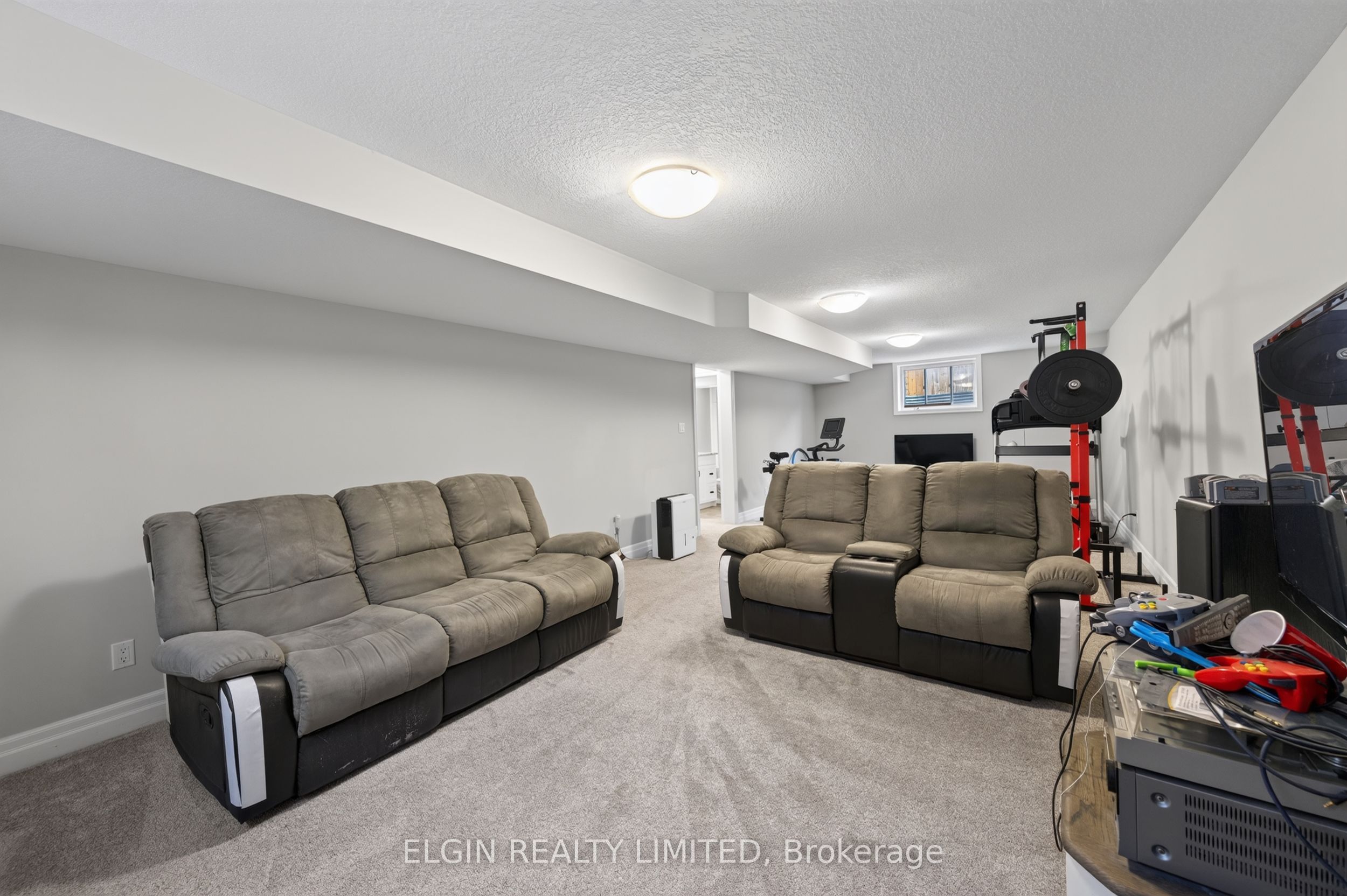 14 Muirfield Drive Property Photo 32
