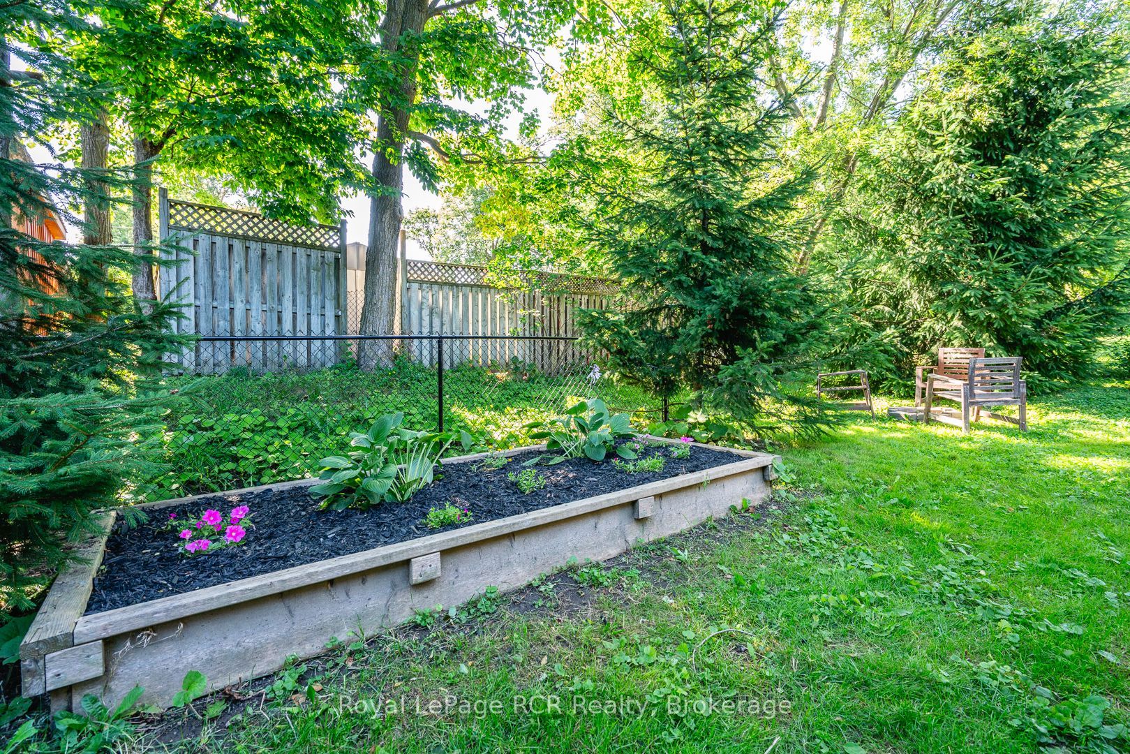 246 16th Avenue Crescent Property Photo 12