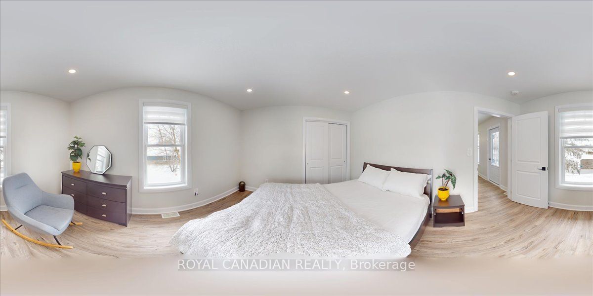 131 Elora Street N Property Photo 37