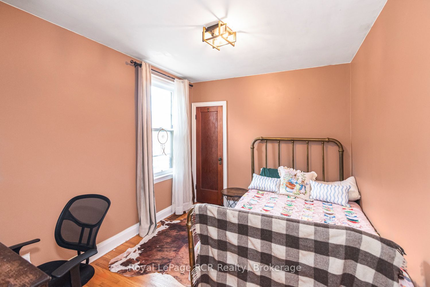 52 Cameron Avenue S Property Photo 26