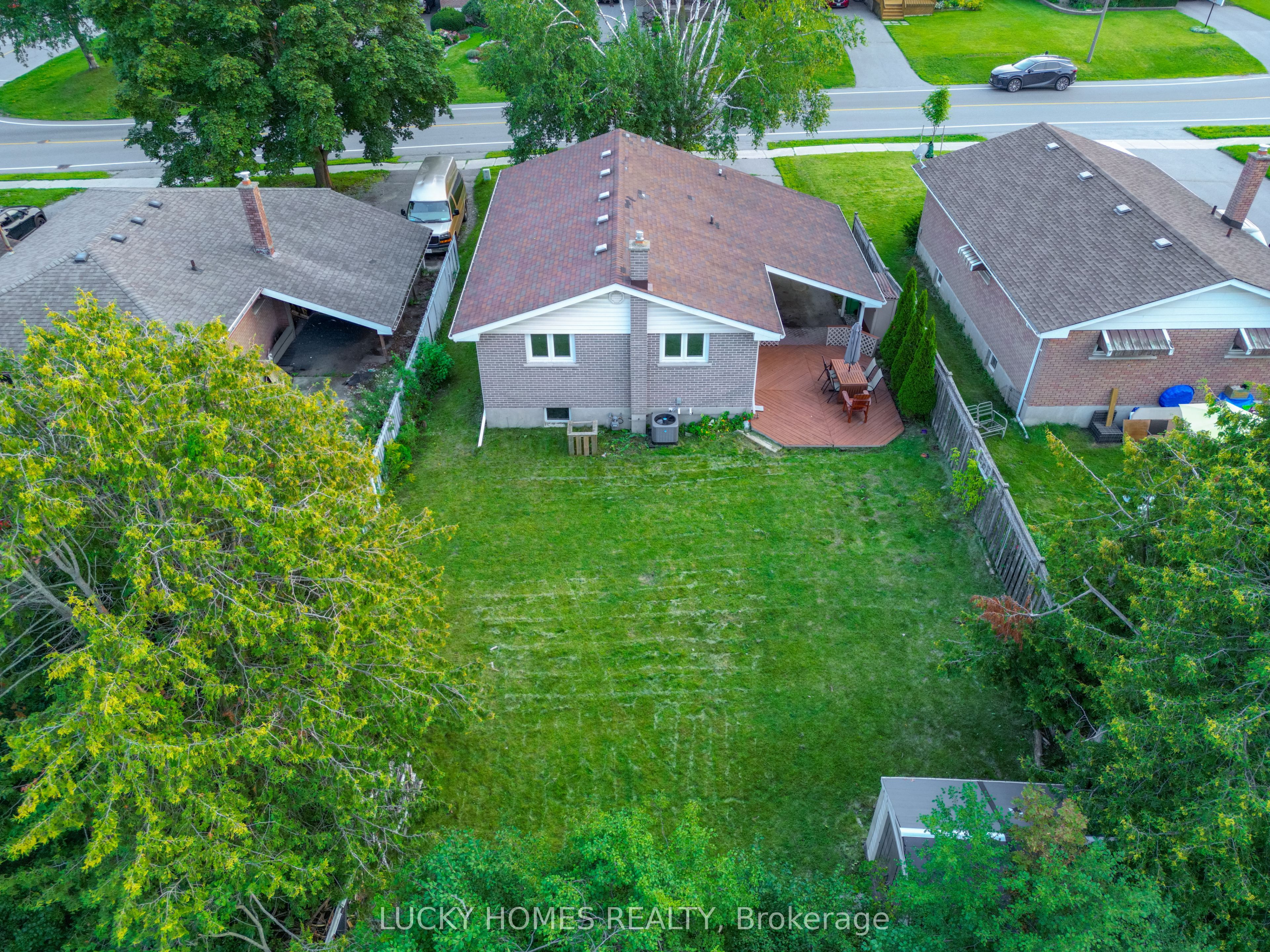 711 Otonabee Drive Property Photo 2