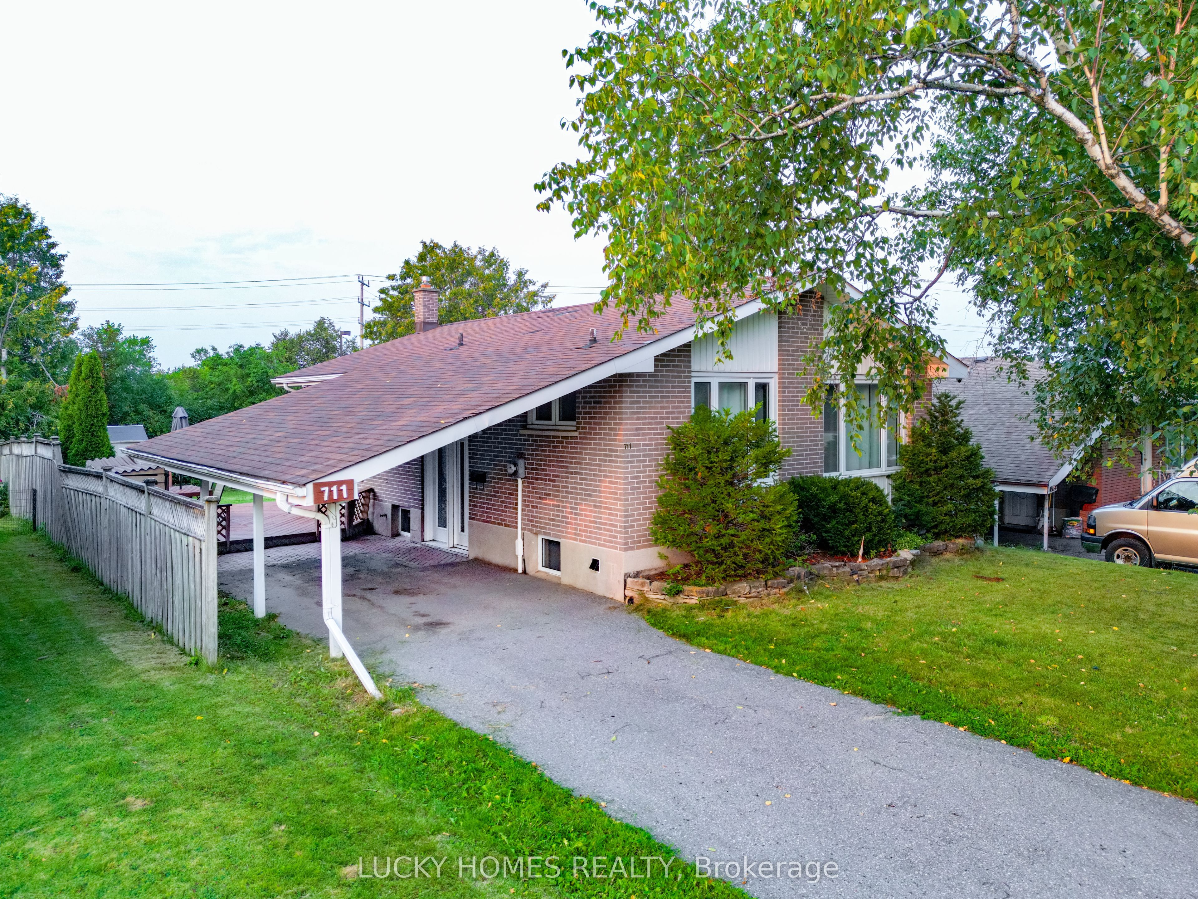 711 Otonabee Drive Property Photo 14
