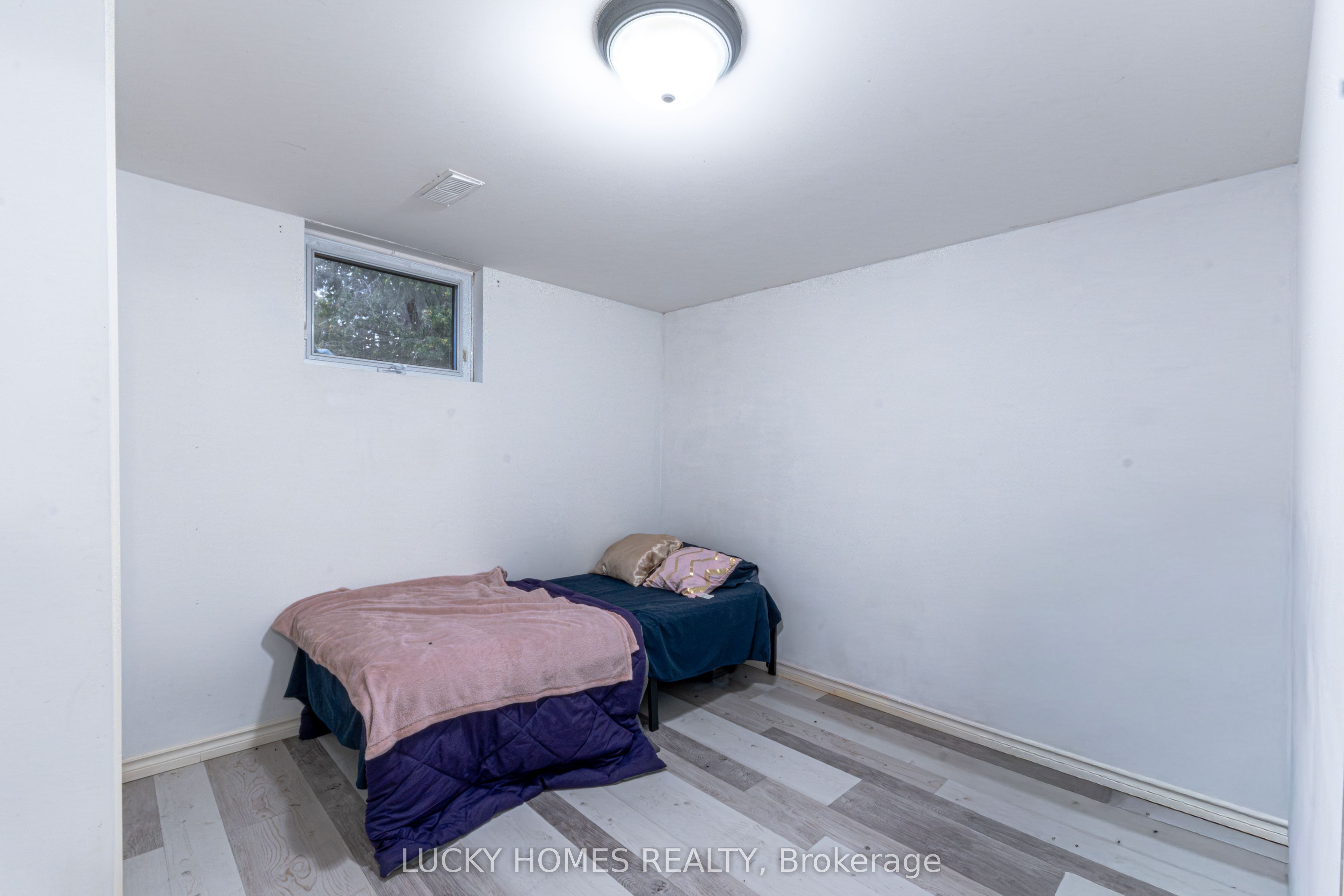 711 Otonabee Drive Property Photo 18