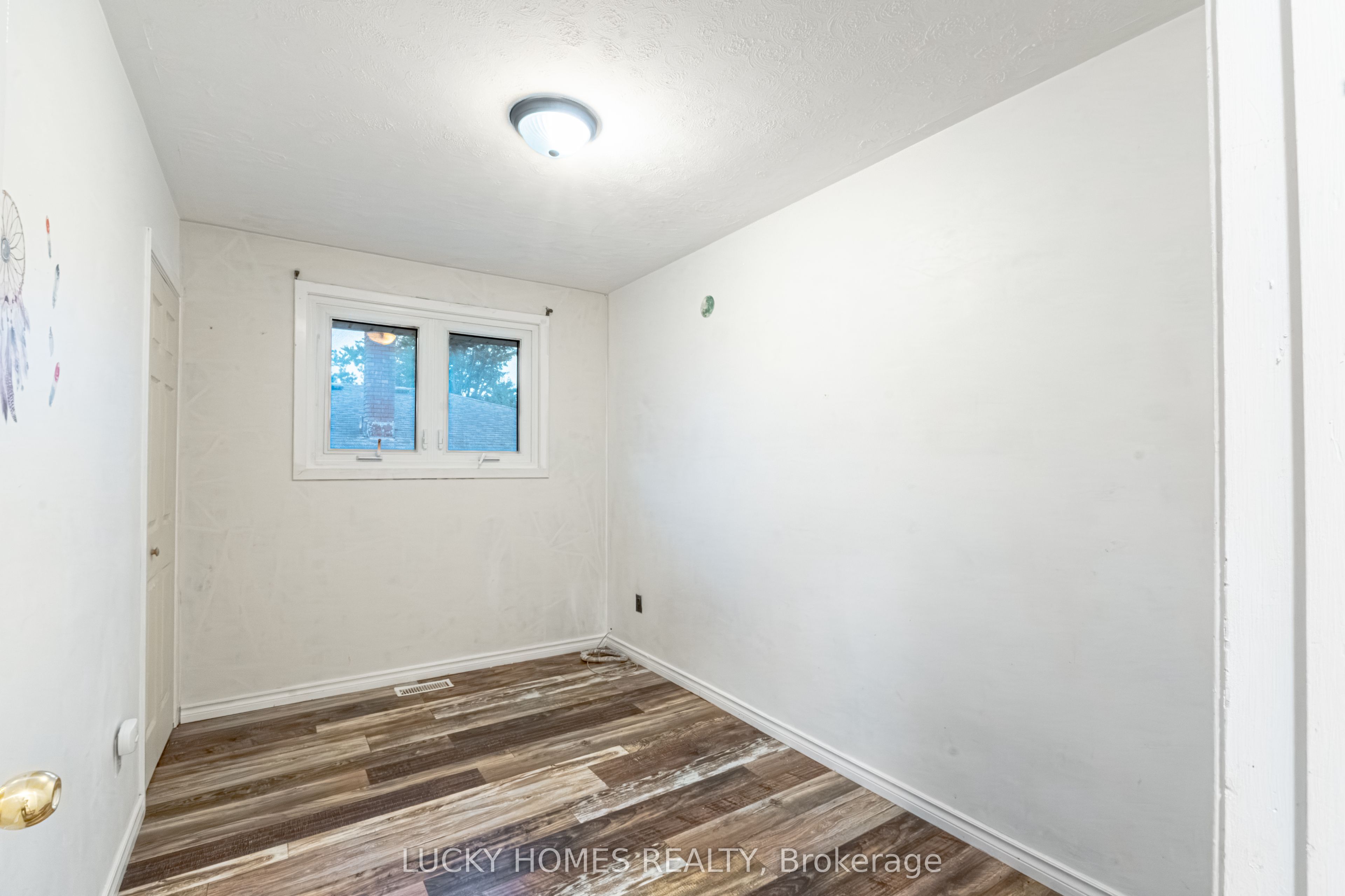 711 Otonabee Drive Property Photo 30