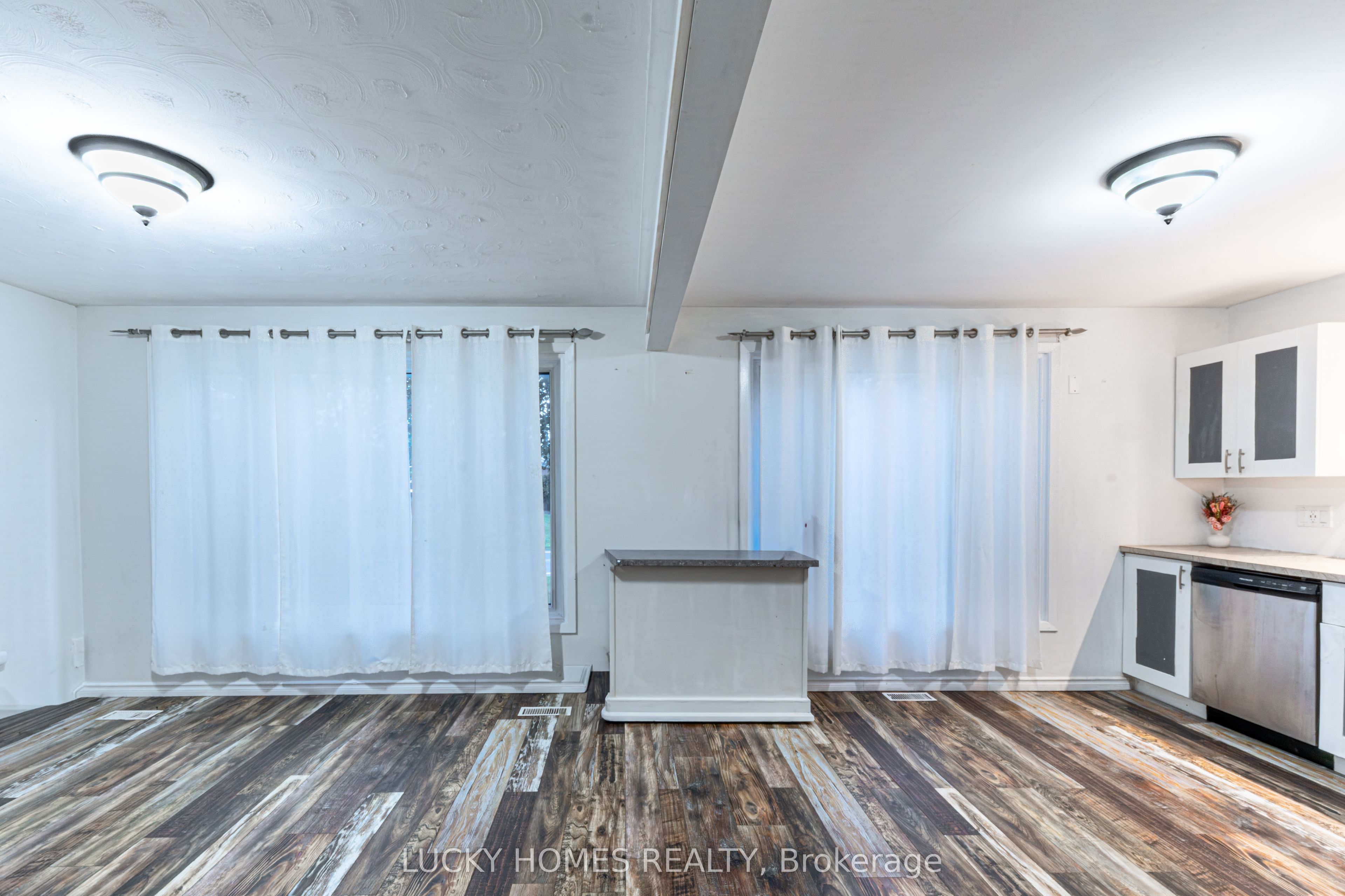 711 Otonabee Drive Property Photo 32