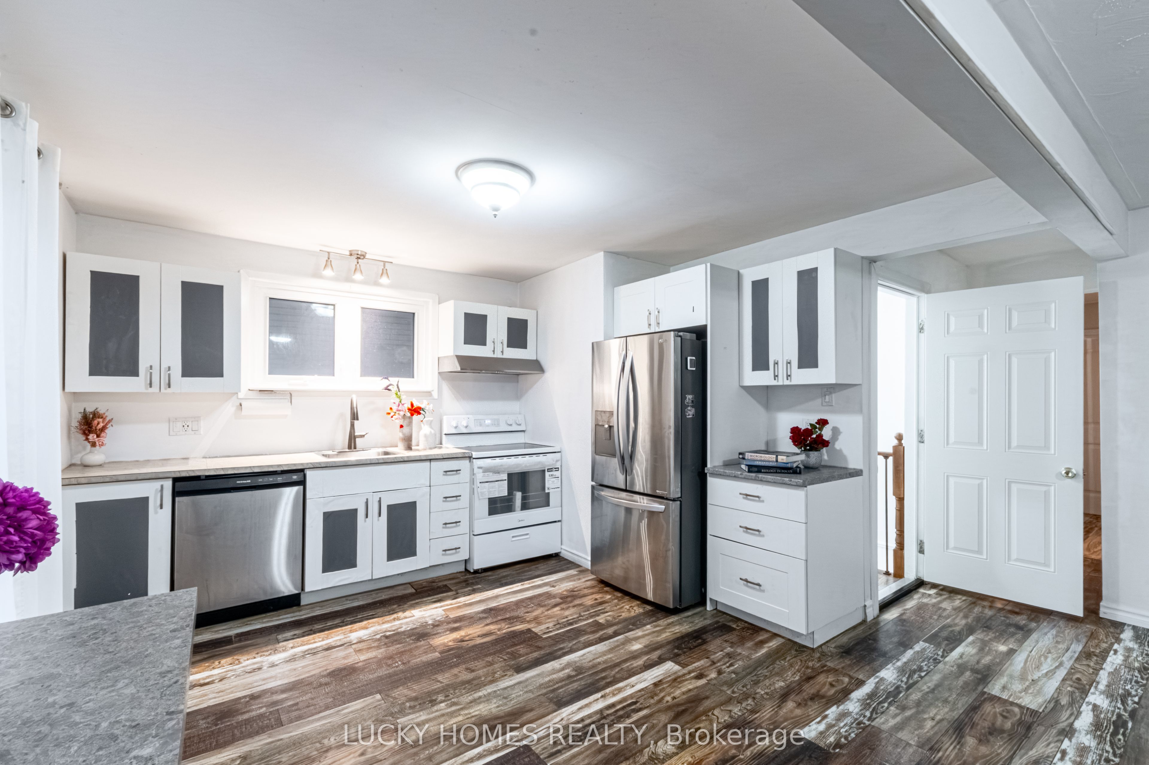 711 Otonabee Drive Property Photo 36