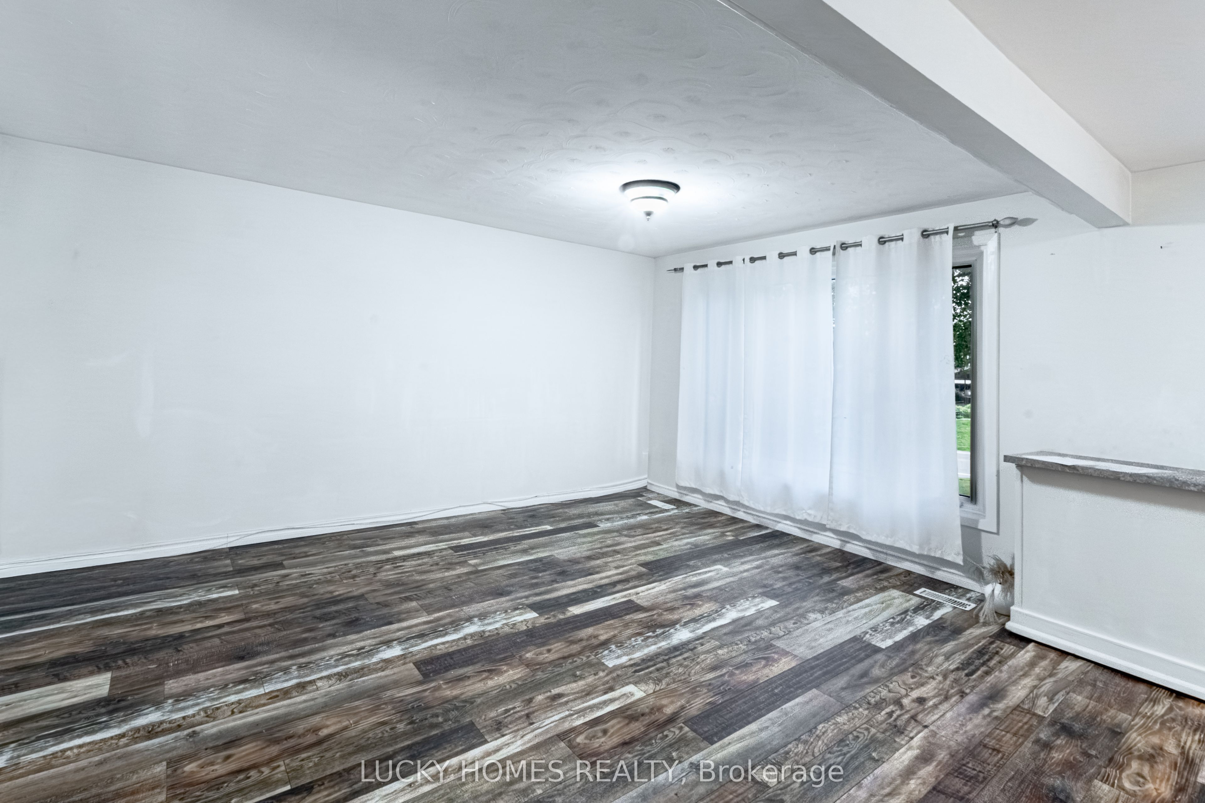 711 Otonabee Drive Property Photo 39