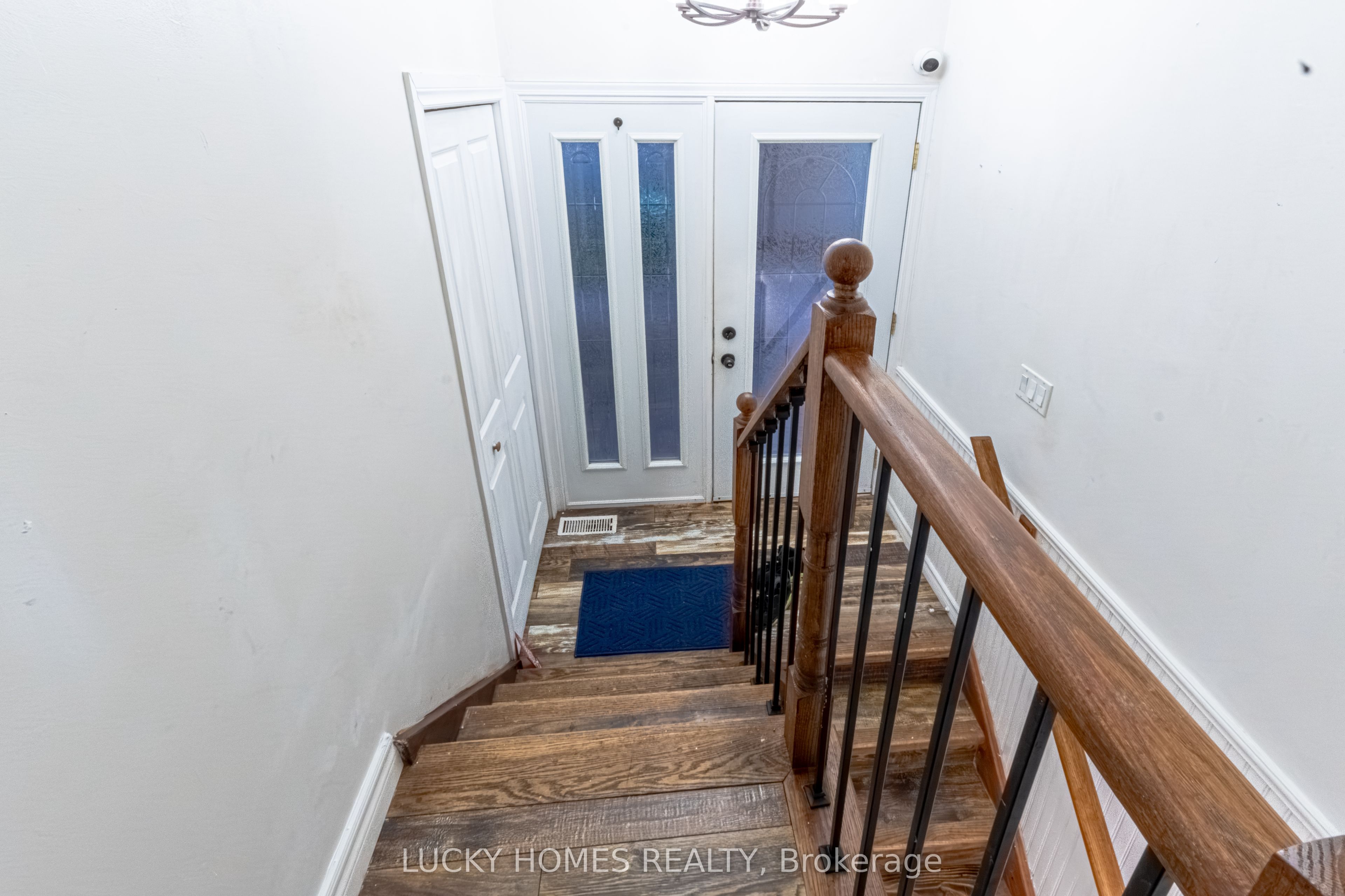 711 Otonabee Drive Property Photo 40