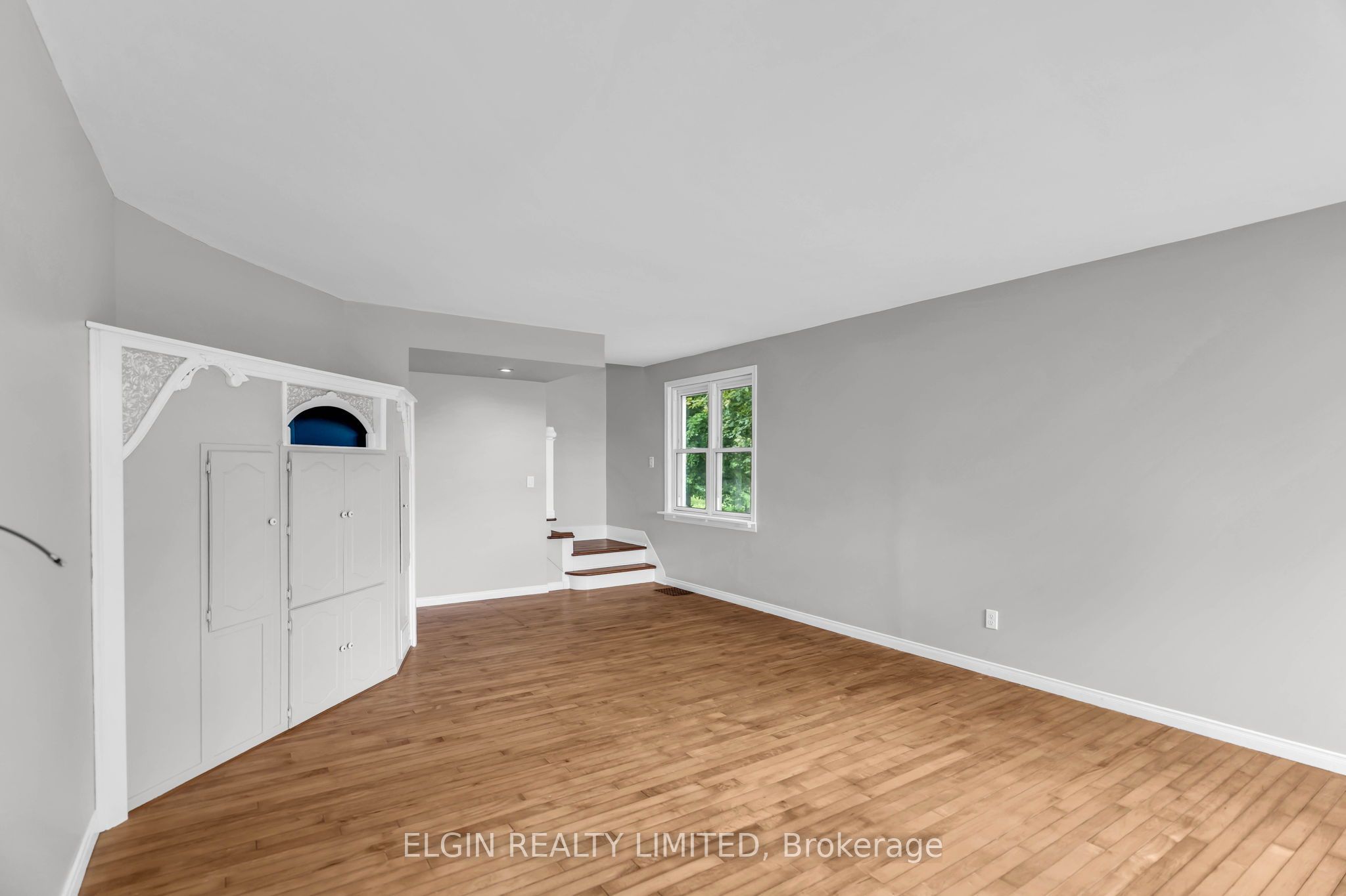43212 Southdale Line Property Photo 5