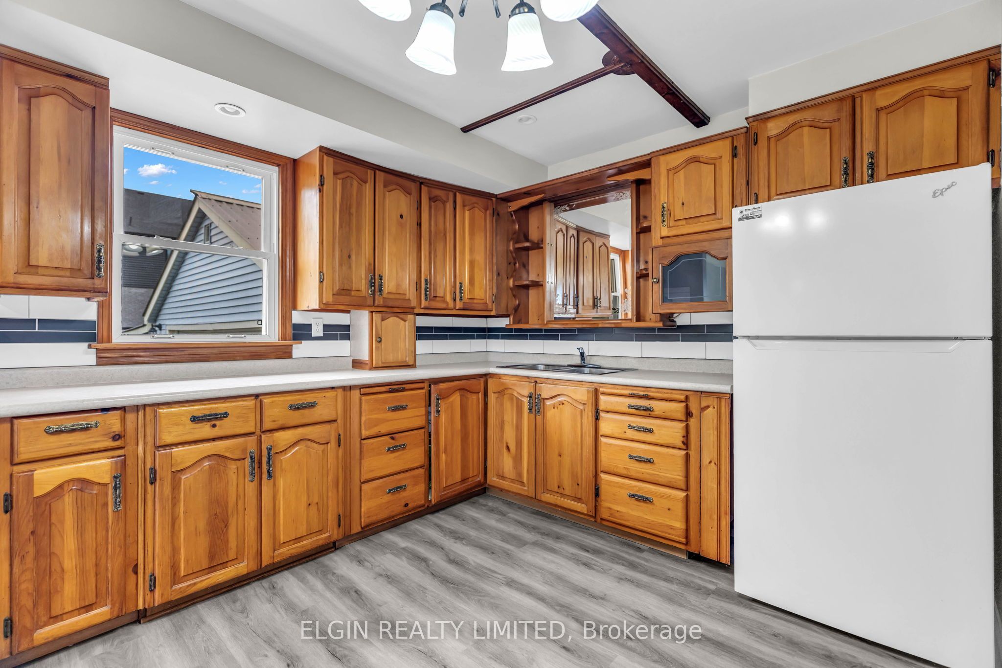 43212 Southdale Line Property Photo 12